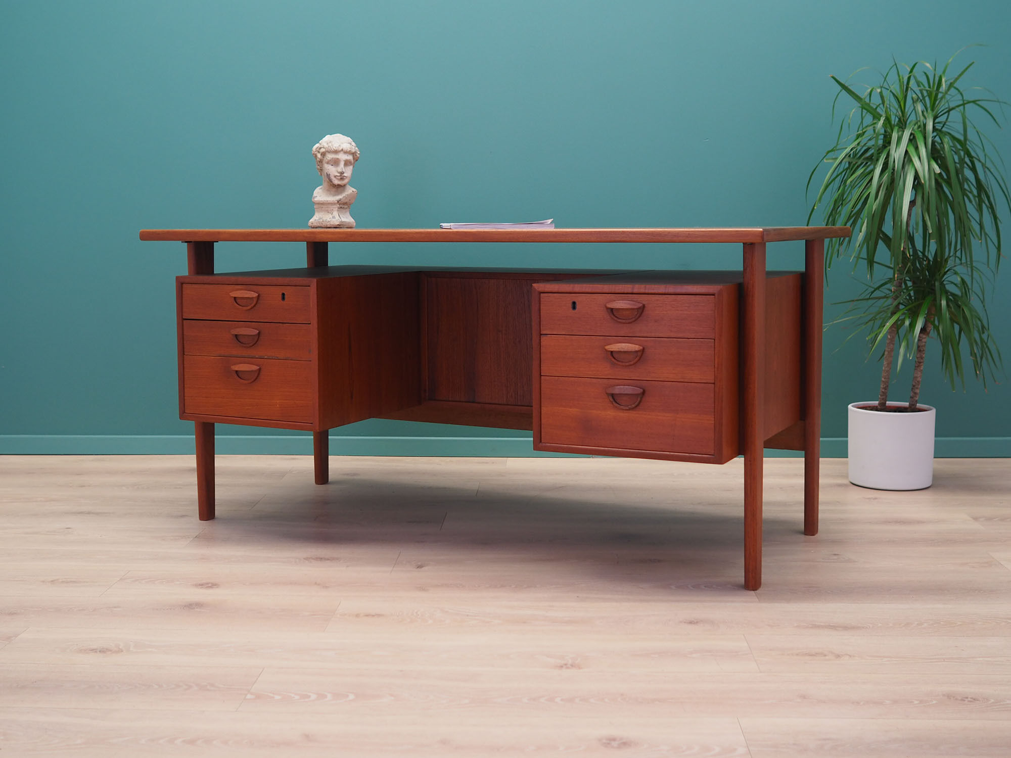 Bureau en teck, design danois, années 1970, design Kai Kristiansen