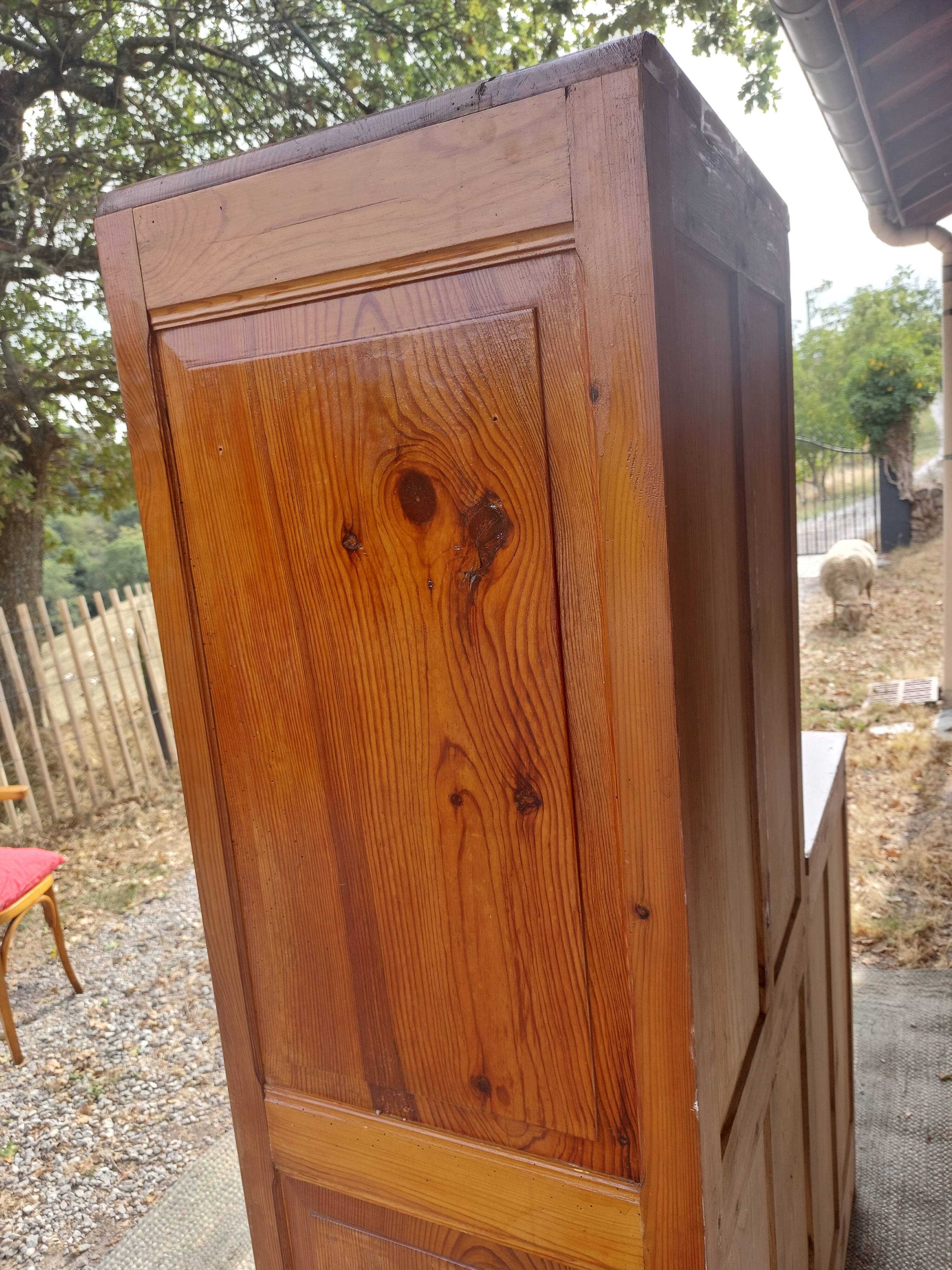 wardrobe, asymmetrical wardrobe