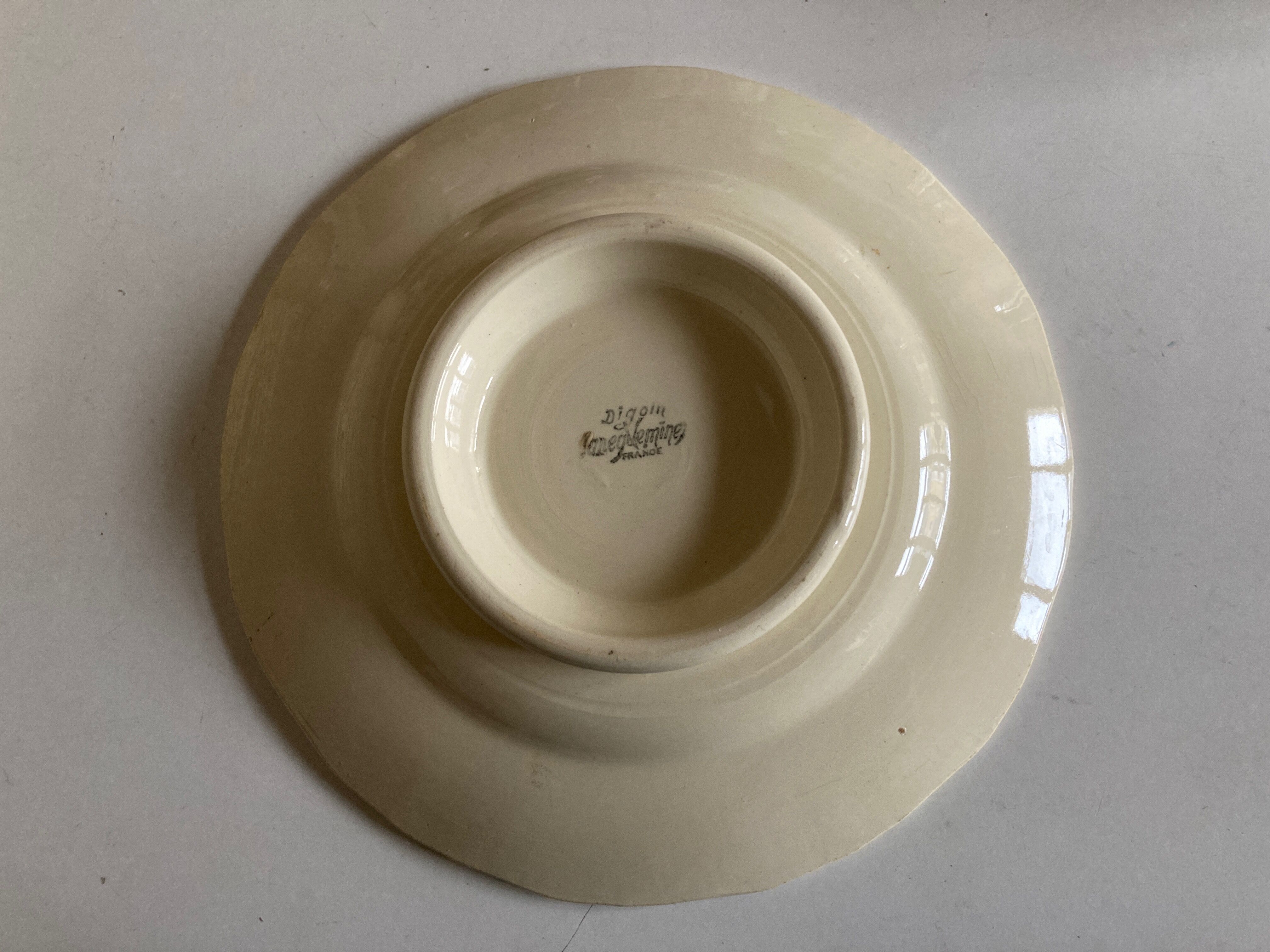Sarreguemines ivory ivory pastry plate with godrons