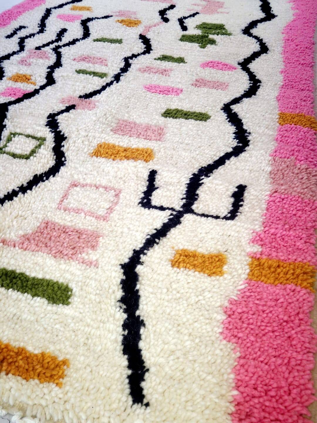 Magnificent authentic Berber rug – unique piece. Ideal Christmas gift.