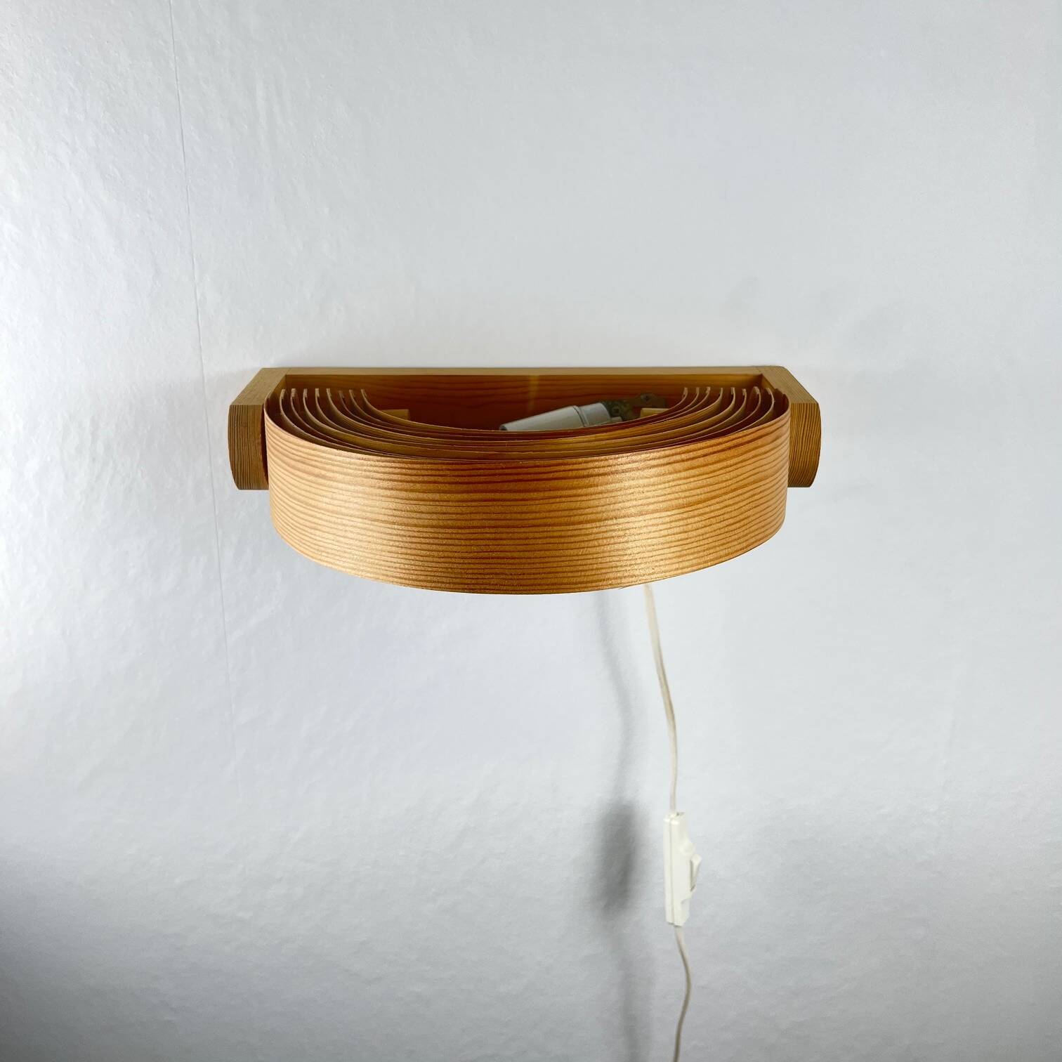 Translandia wall lamp in pine, Denmark, 1960-70