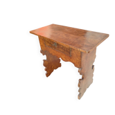 Table italienne début 19e, en bois de rose, H 80, L 90, P42