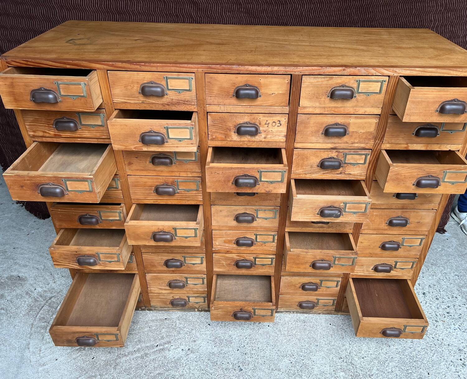 Vintage hardware trade furniture
