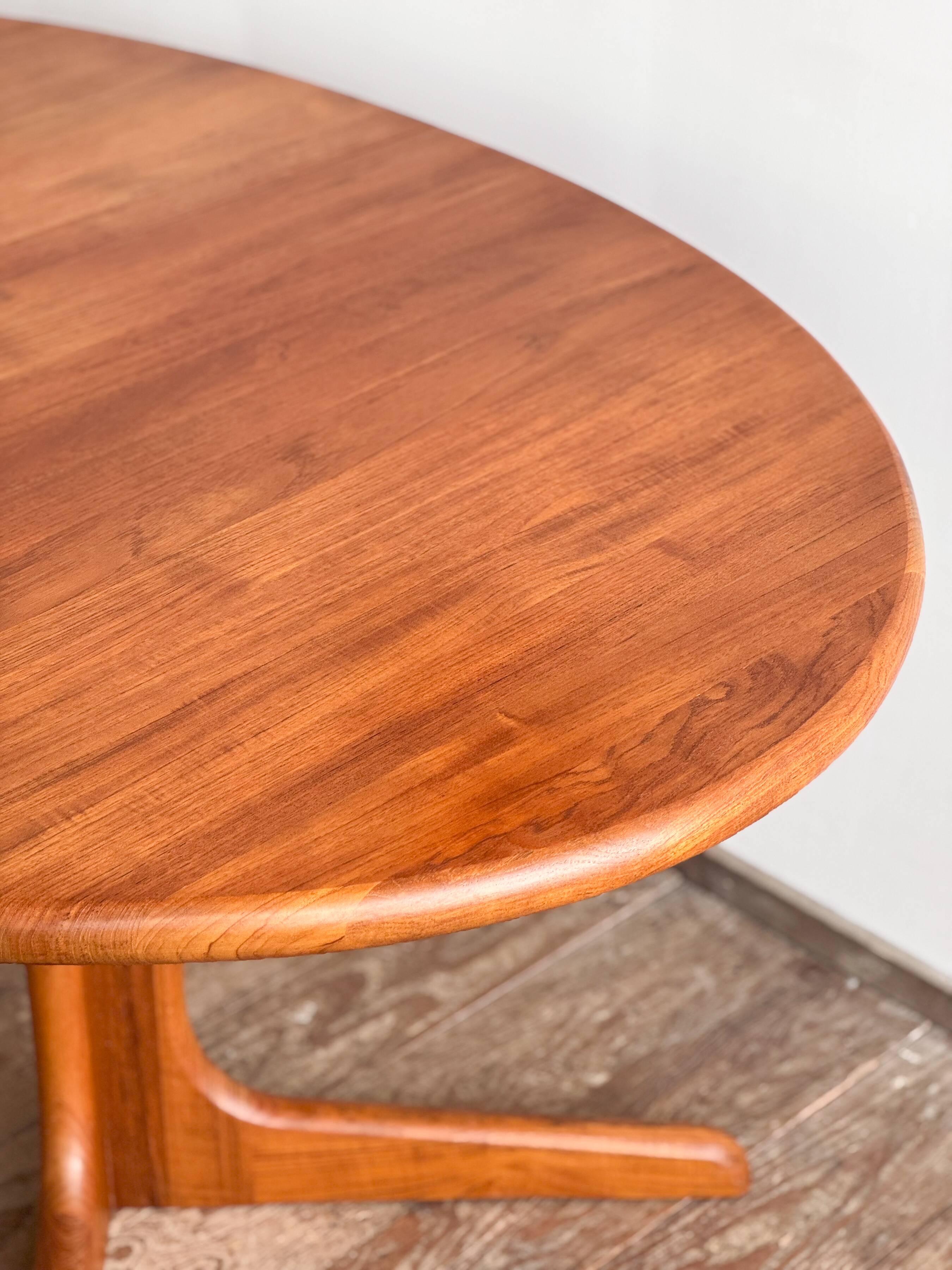 Grande table à manger scandinave vintage en teck massif, Danemark, 1970