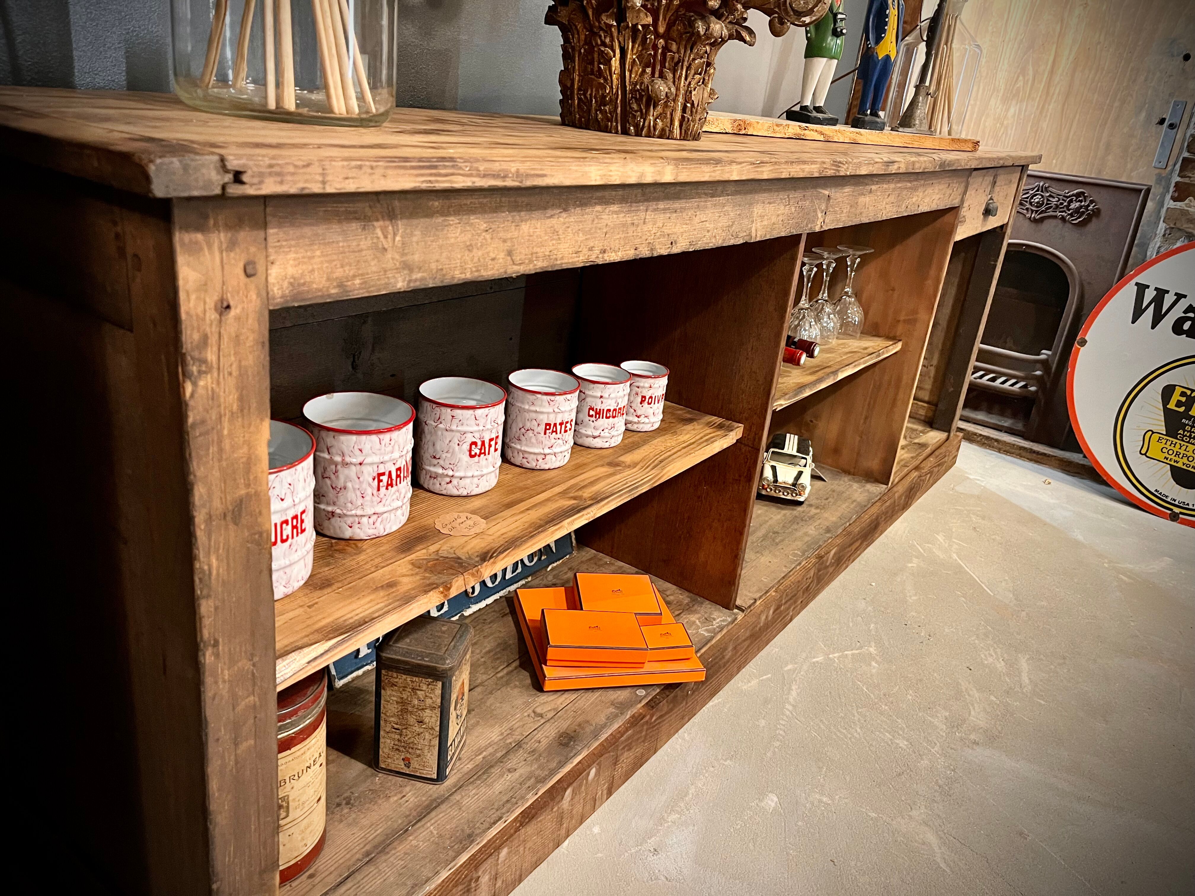 Former furniture of trade SNCF