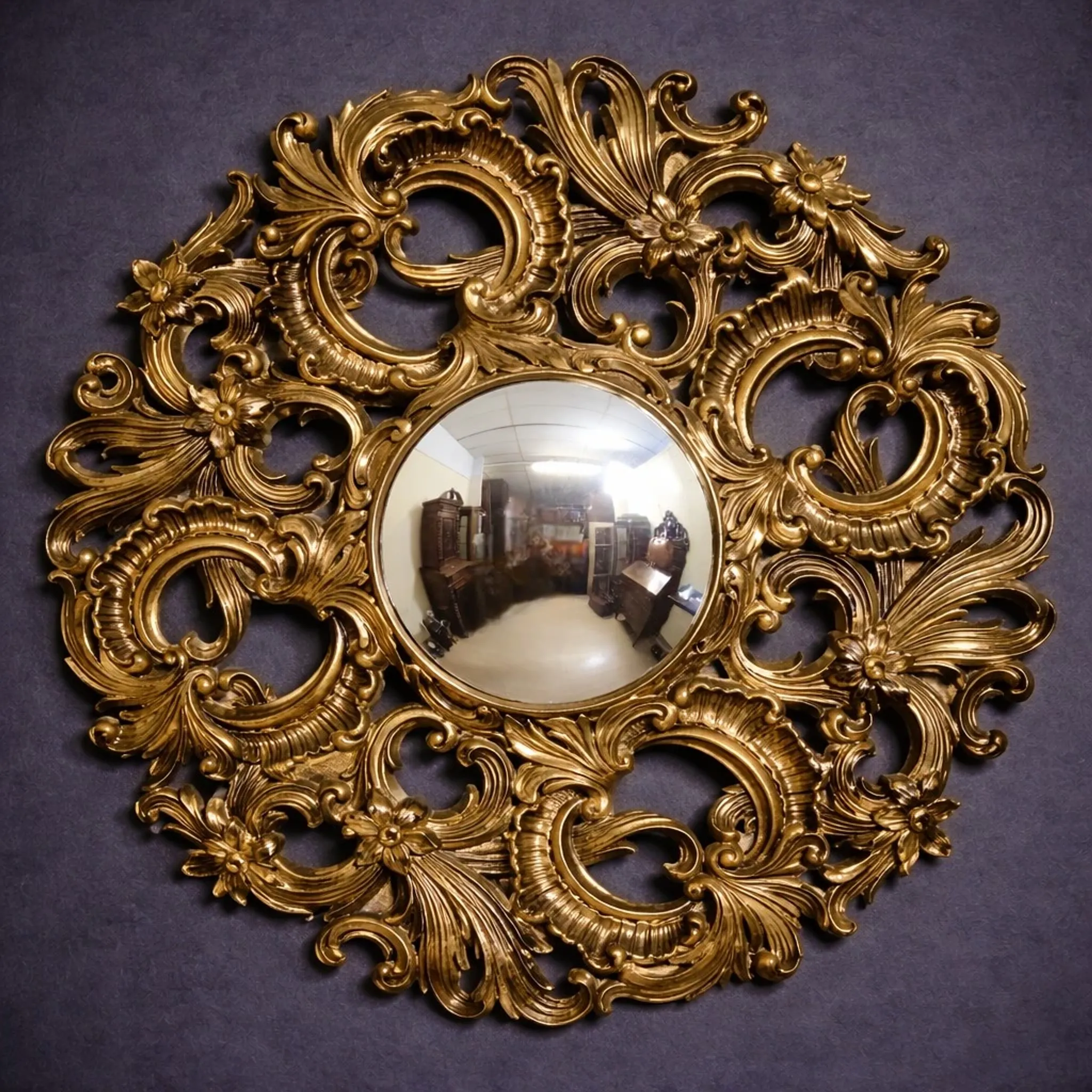 Antique gilded mirror in Baroque/Rococo style – Very richly carved frame