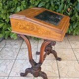 Davenport desk in marquetry walnut, Victorian period.
