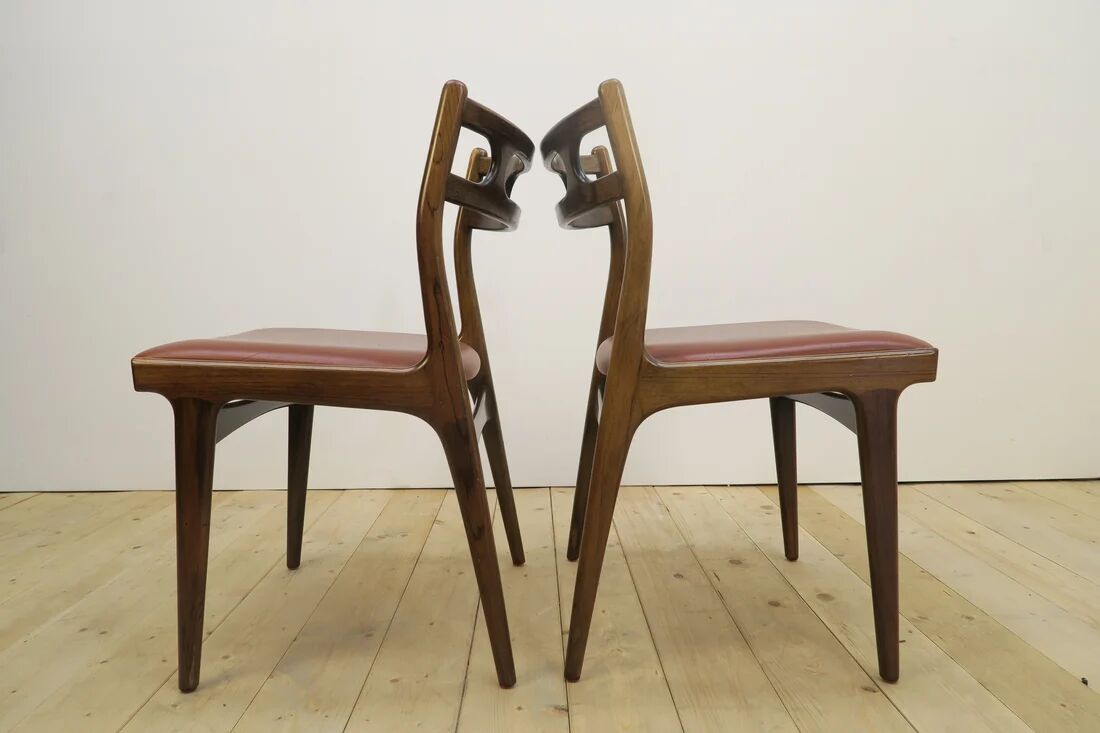 Dining room set in rosewood with table and 4 chairs, 1960s.