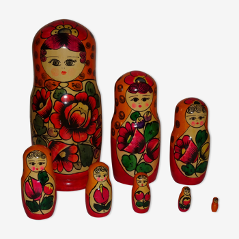 Set of 8 Matriochka nesting dolls