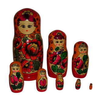 Set of 8 Matriochka nesting dolls