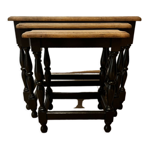 Trois tables basses gigognes