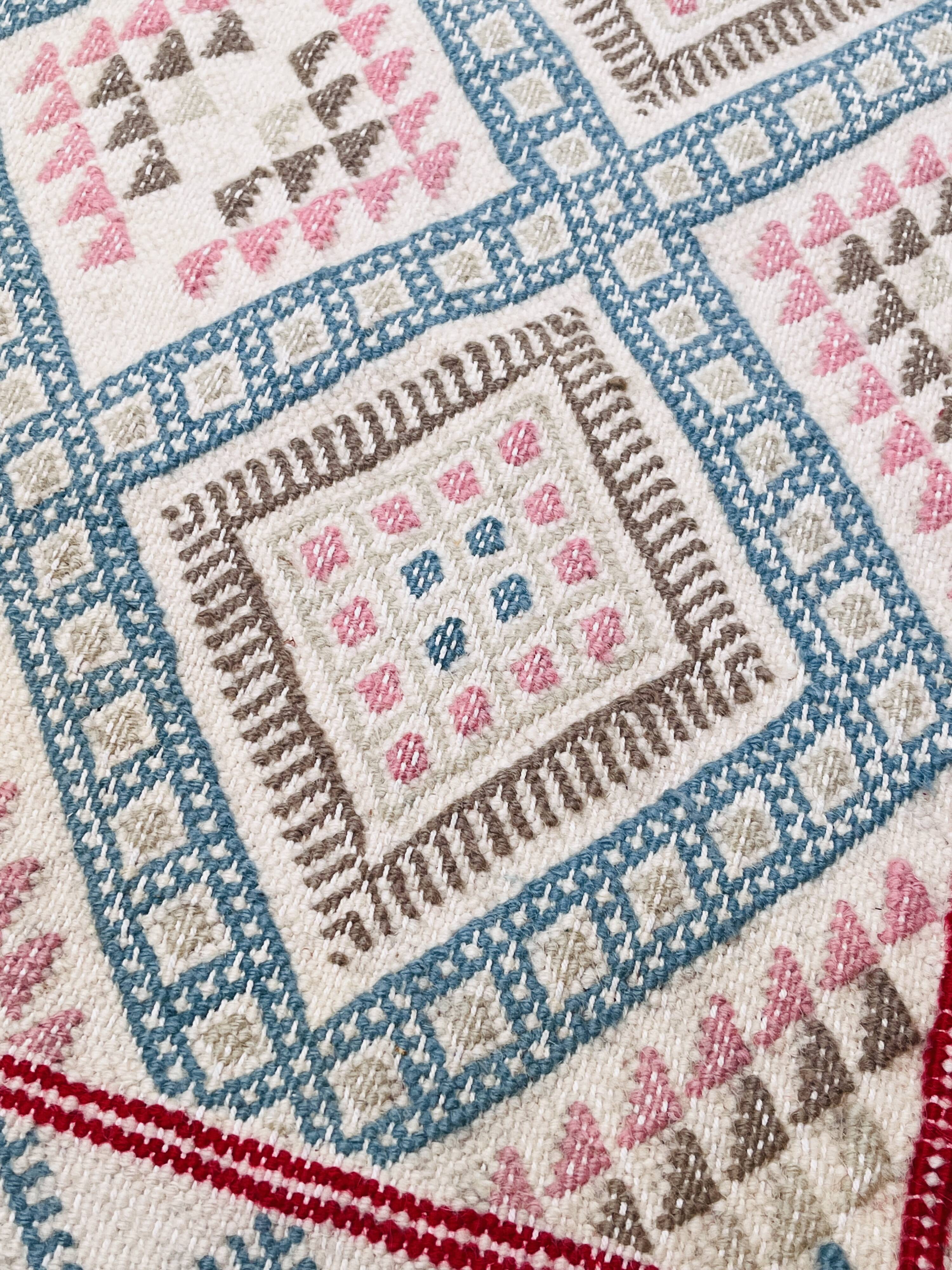 Handmade vintage Tunisian rug