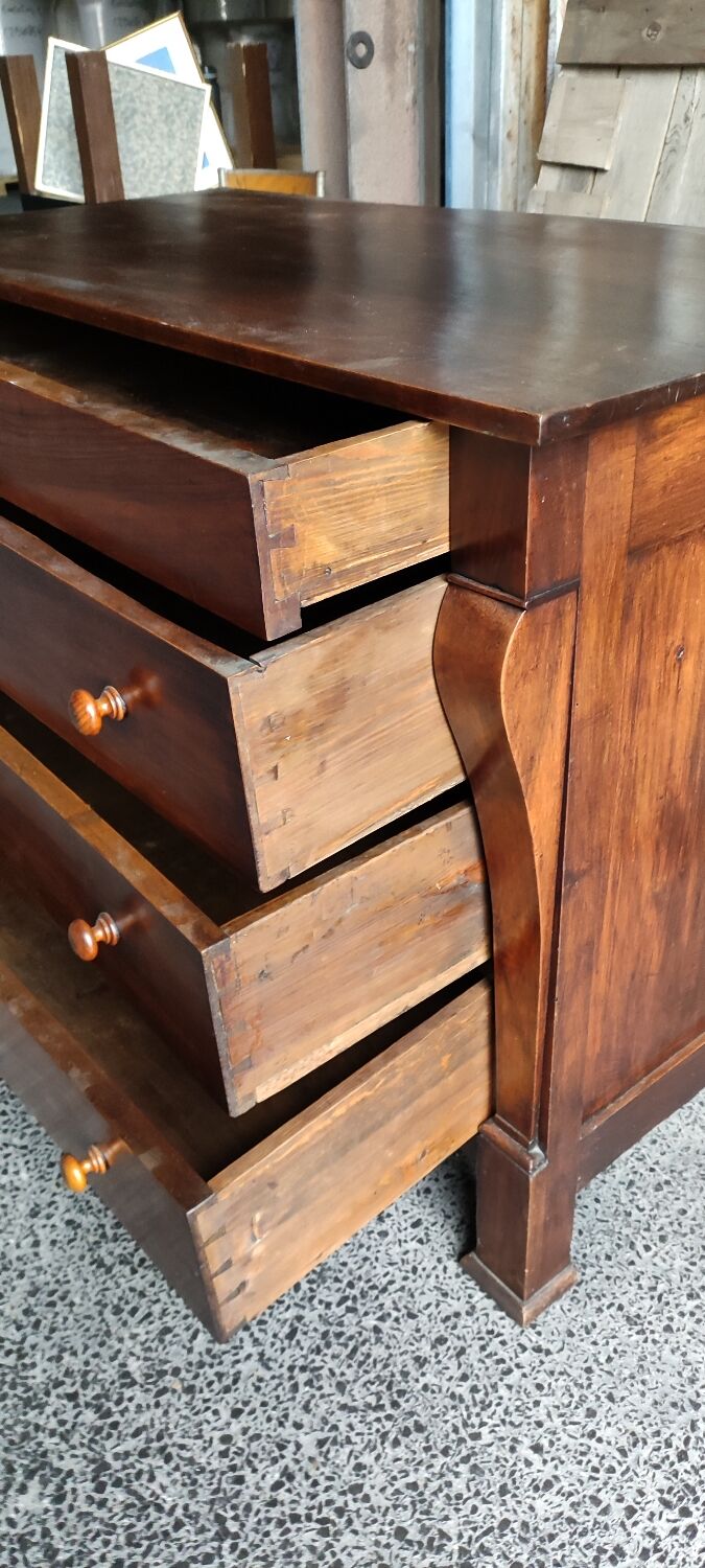 Walnut directoire chest of drawers, lacrosse