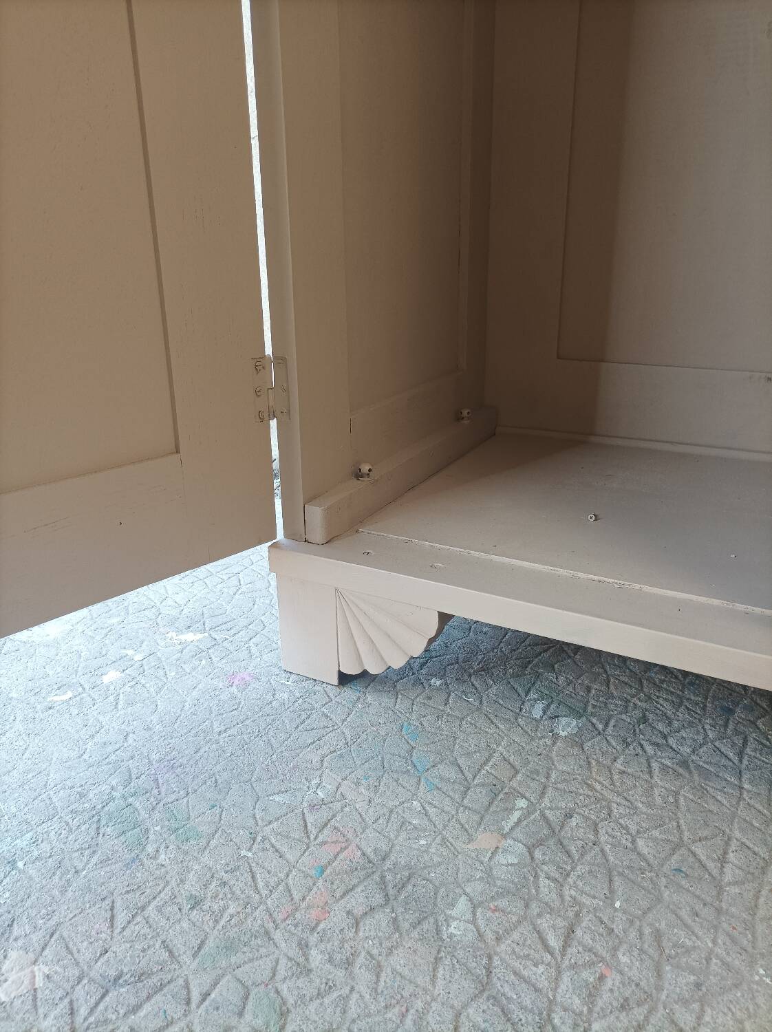 Vintage Art Deco 3-door wardrobe