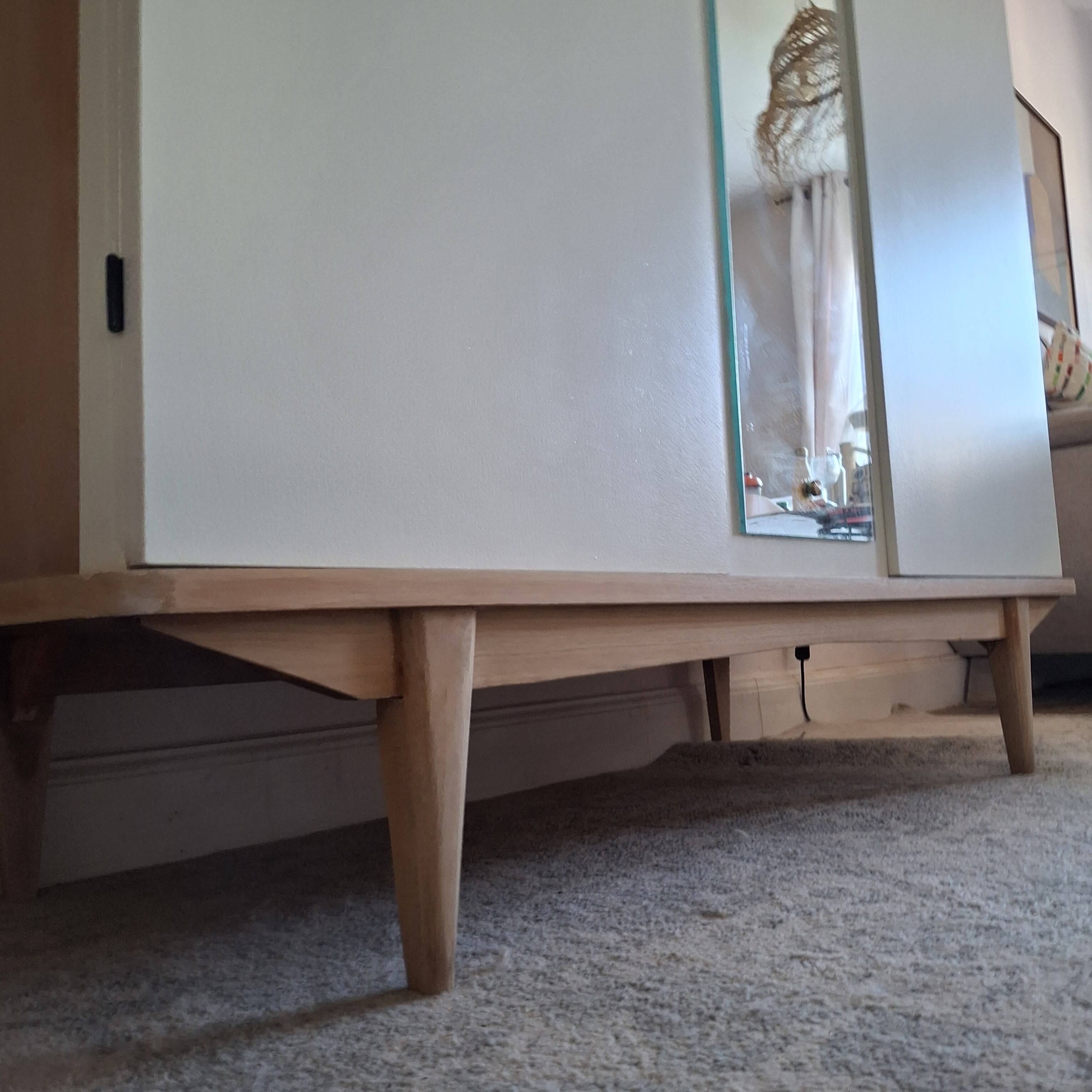 Armoire vintage années 60 relookée