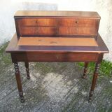 Small stepped nureau