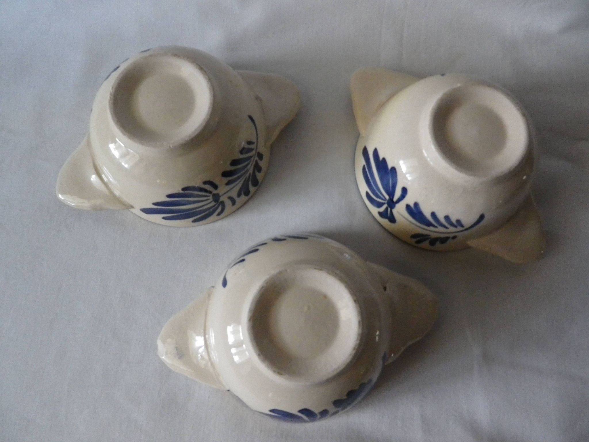 set of 3 small eared bowl