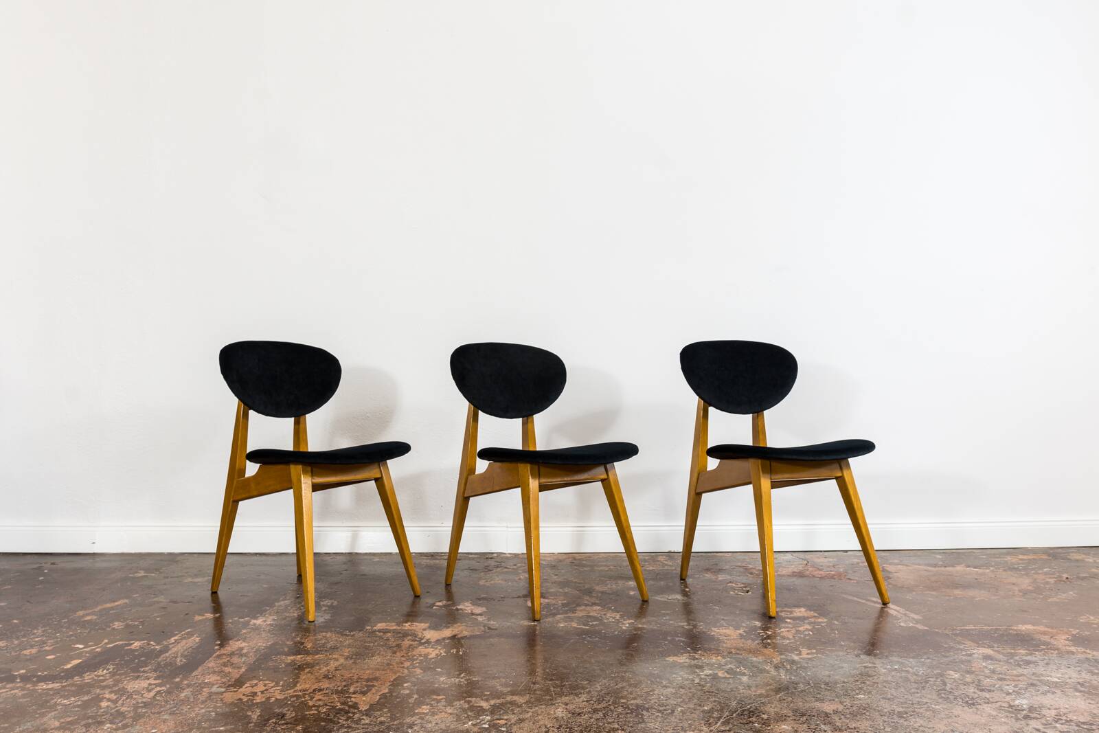 Mid-century chairs, GFM 22 by J. Kędziorek, Poland, 1960s, set of 3