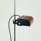Lampe de sol réglable en spot rouge italienne de l'ère spatiale