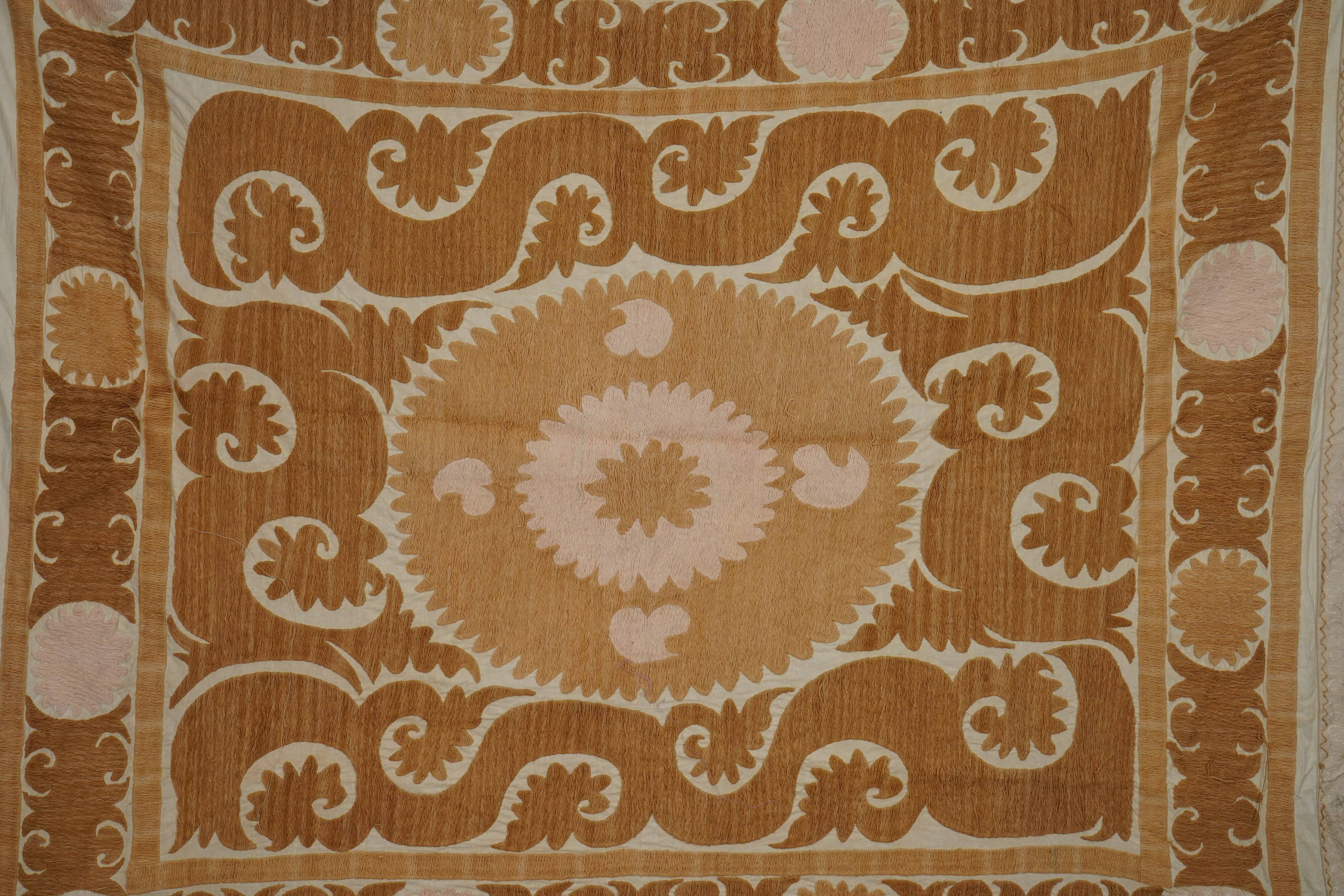 Vintage Turkish hand-knotted rug 125x151 cm