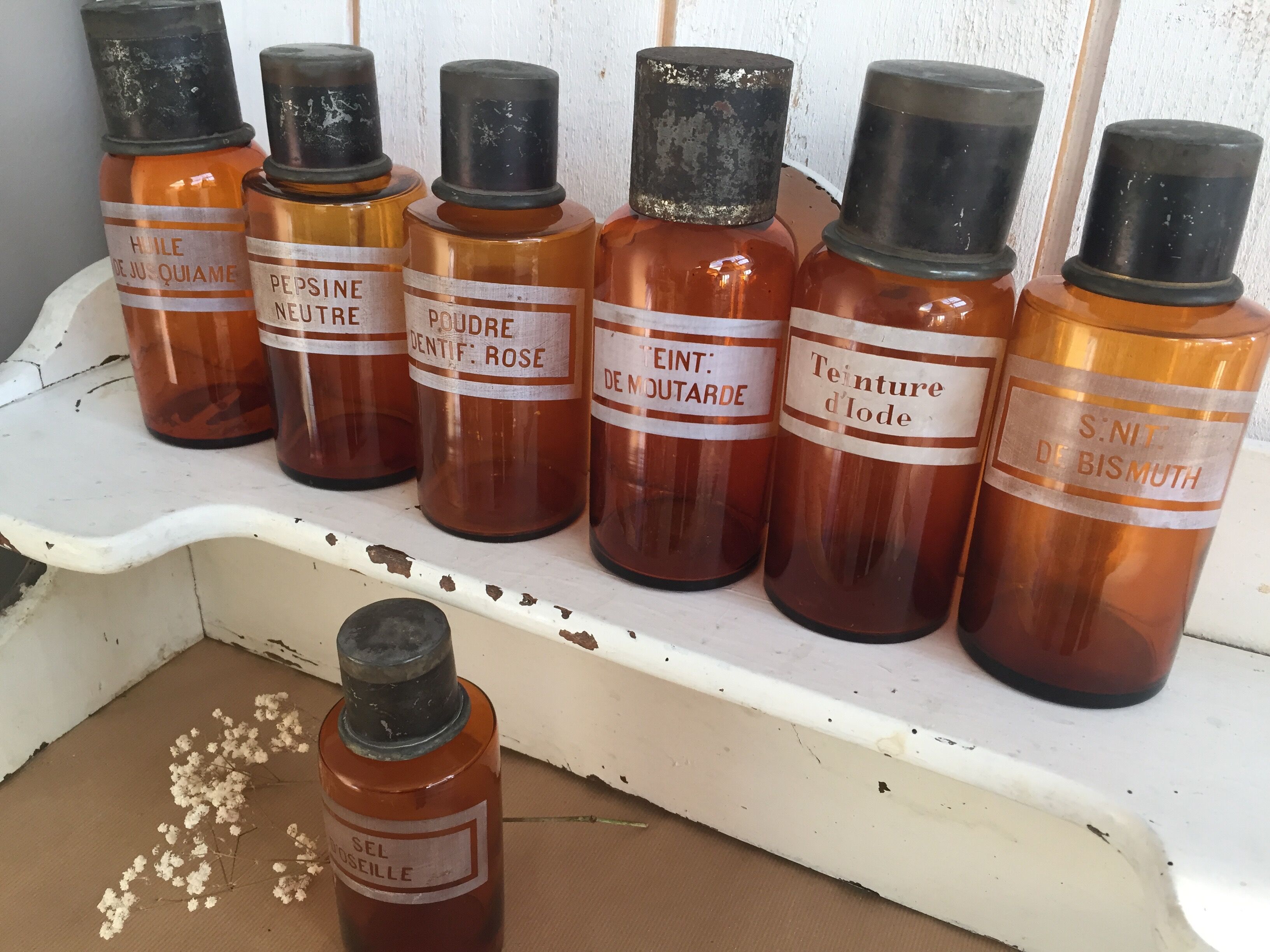 Old bottle at pharmacy "Salt of Sorrel"