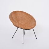 Ensemble de chaises en rotin italien du milieu du siècle avec table d'appoint et porte-revues