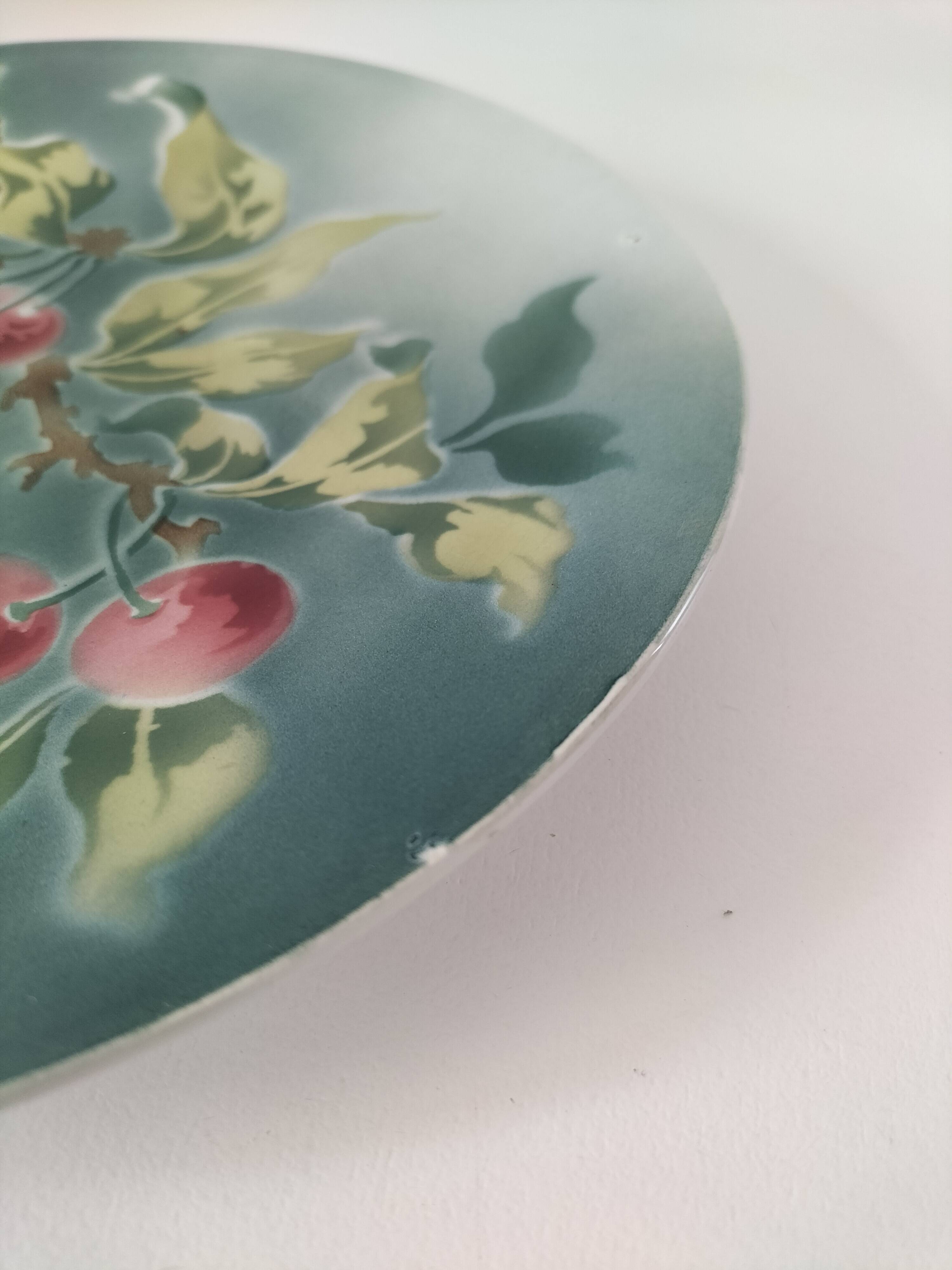 Saint-Amand Hamage plate – Stenciled cherry decoration 1945-1950