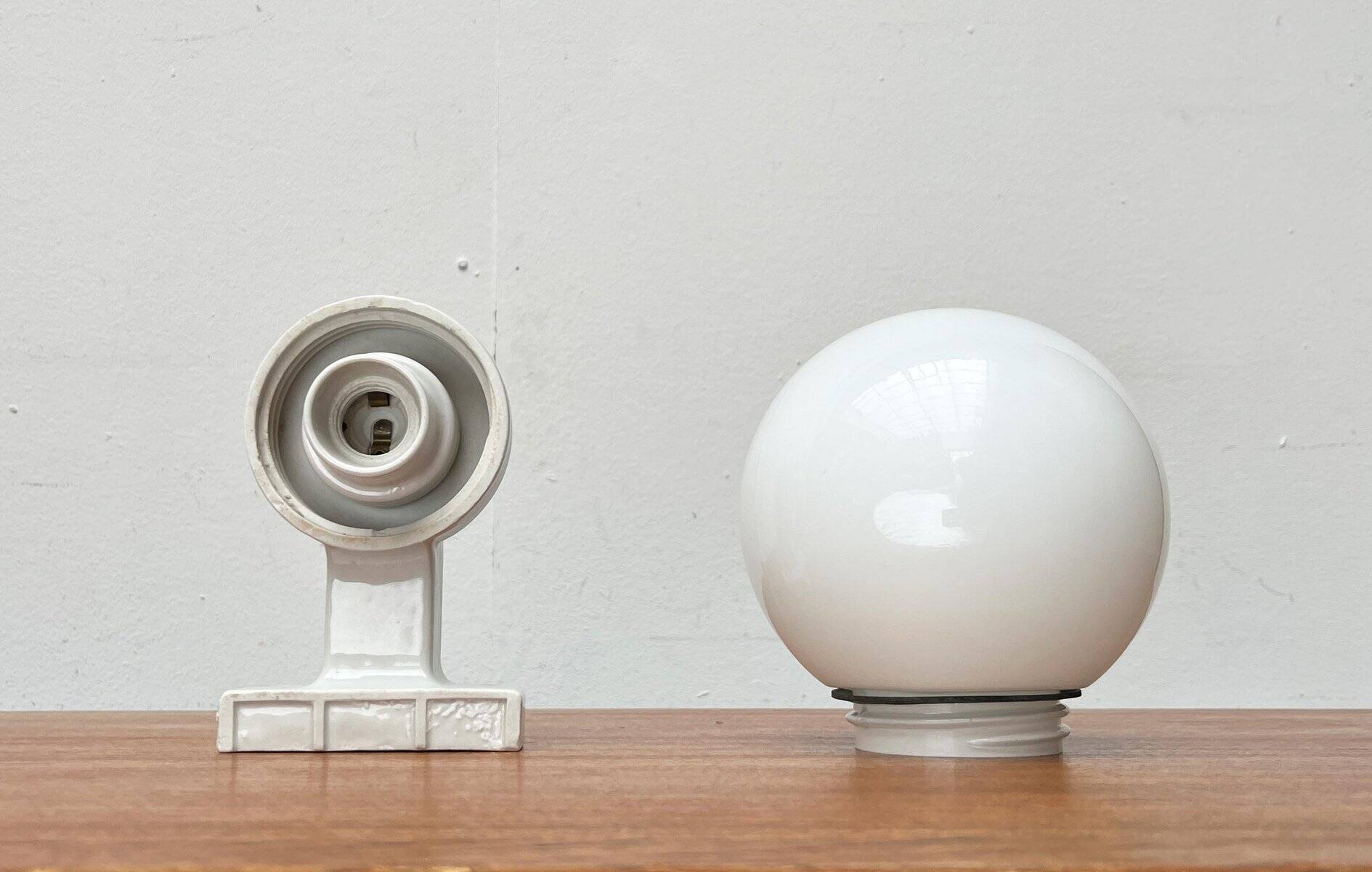 German wall lamp in ceramic and glass from the mid-century, Siemens, 1950s.