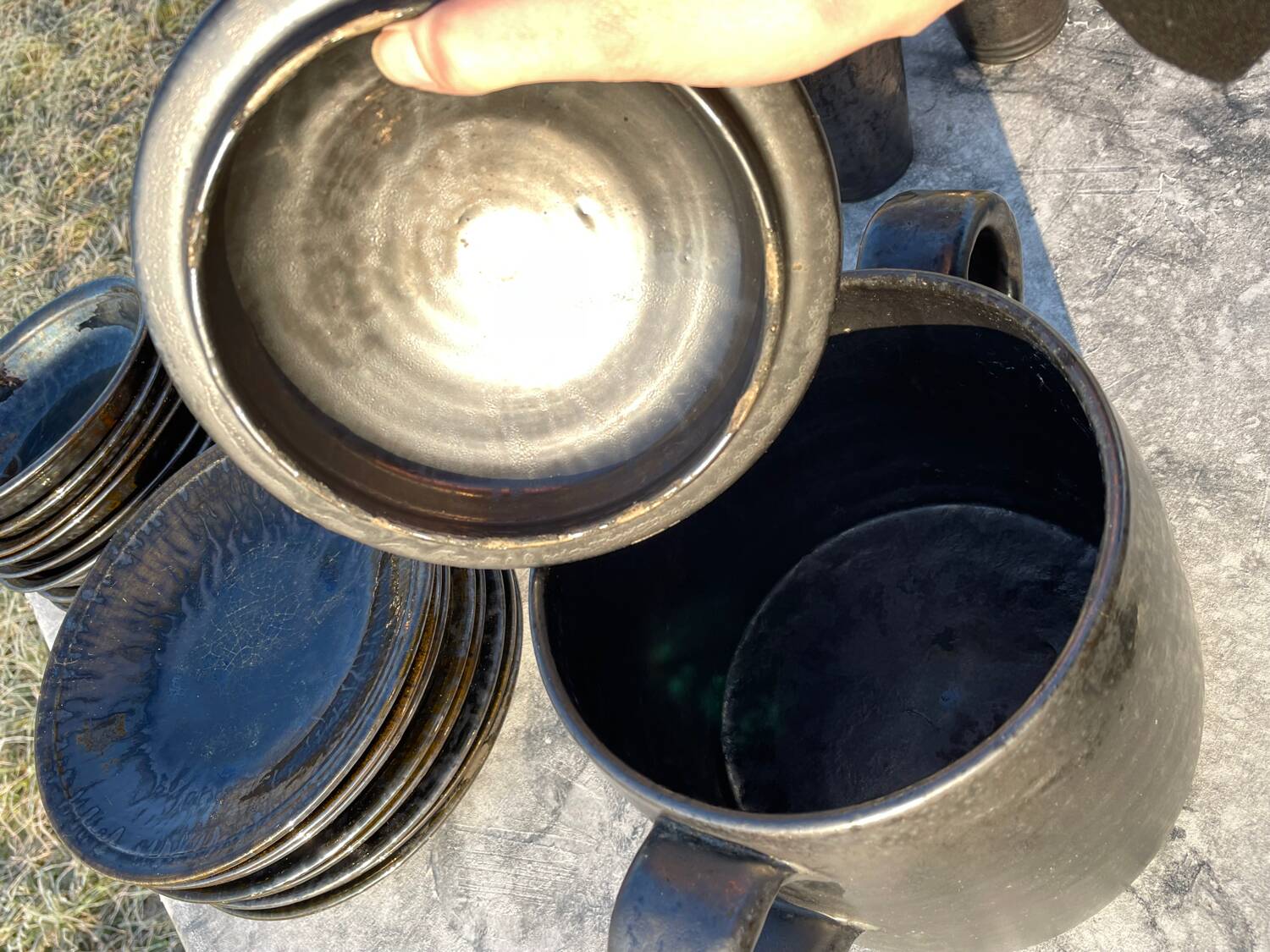 Vallauris service, the pottery of the great oak. Black metal glazed ceramics.
