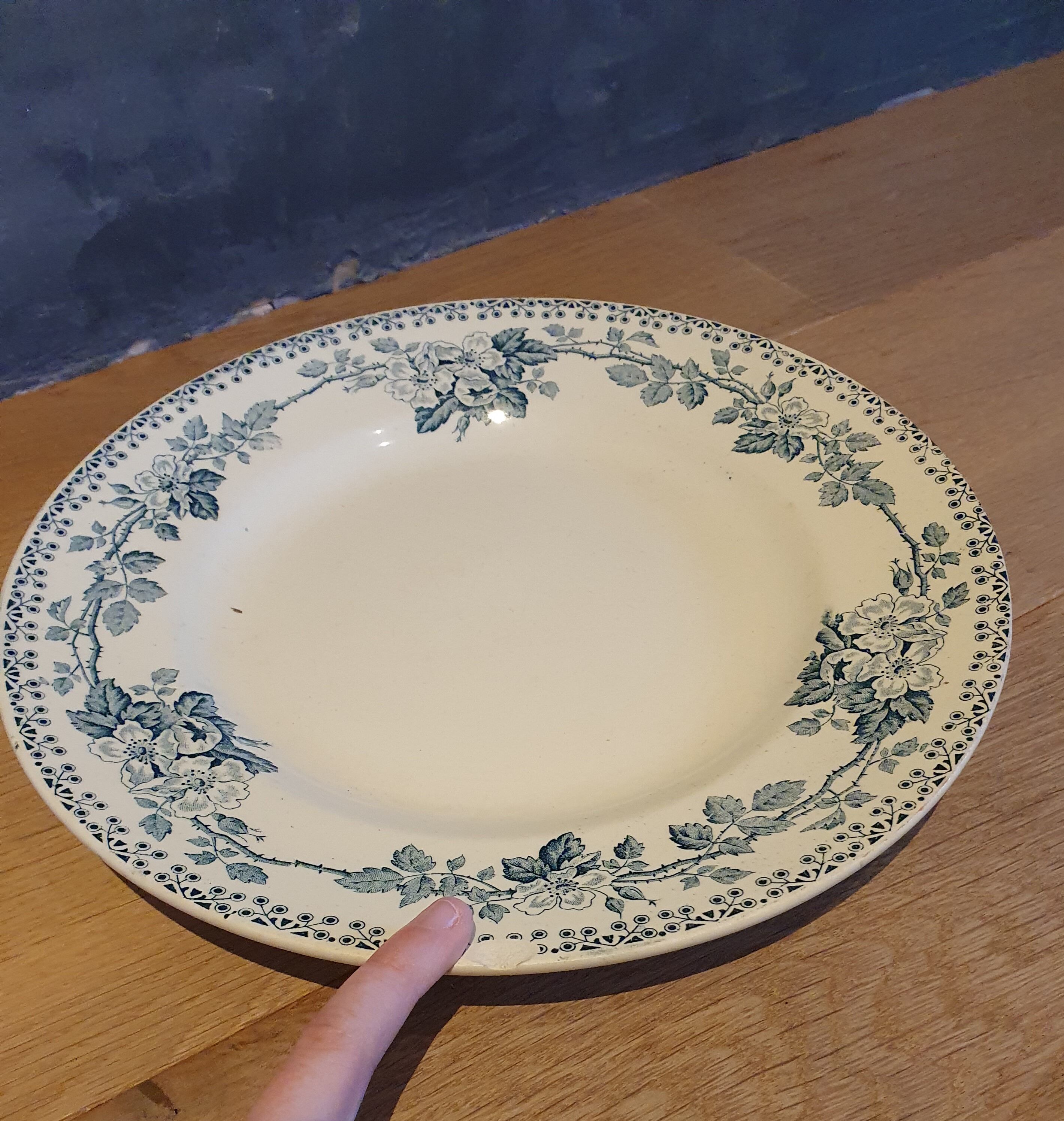 5 plates terre de fer, saint Amand & Hamage