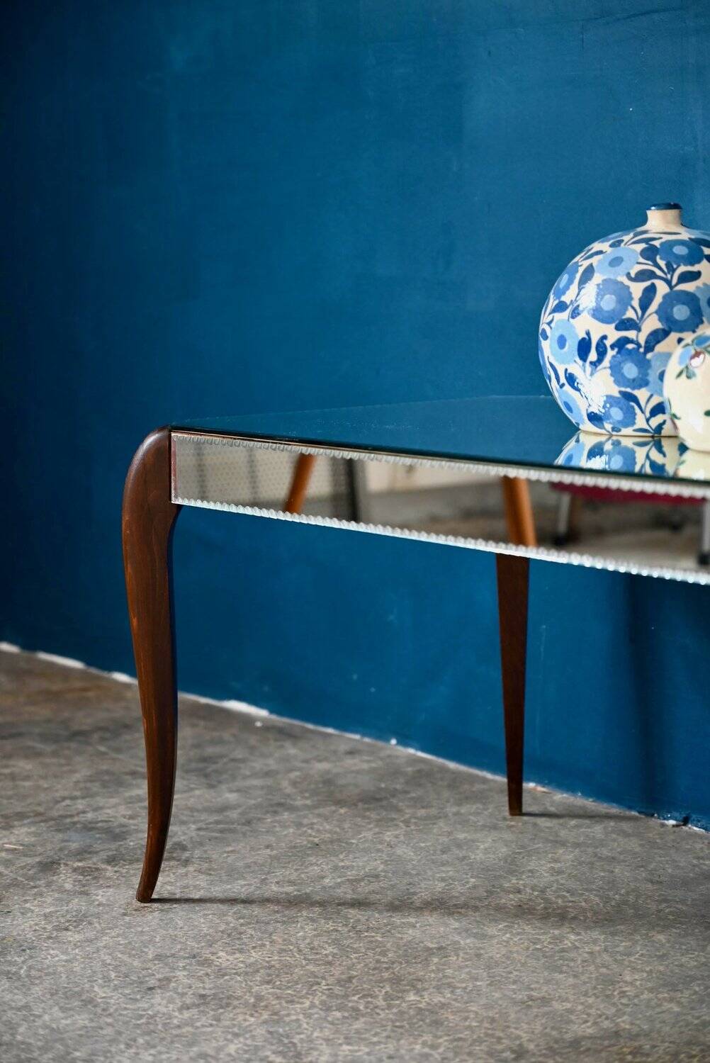 Art Deco coffee table with bevelled mirror from the 1940s, bohemian chic.