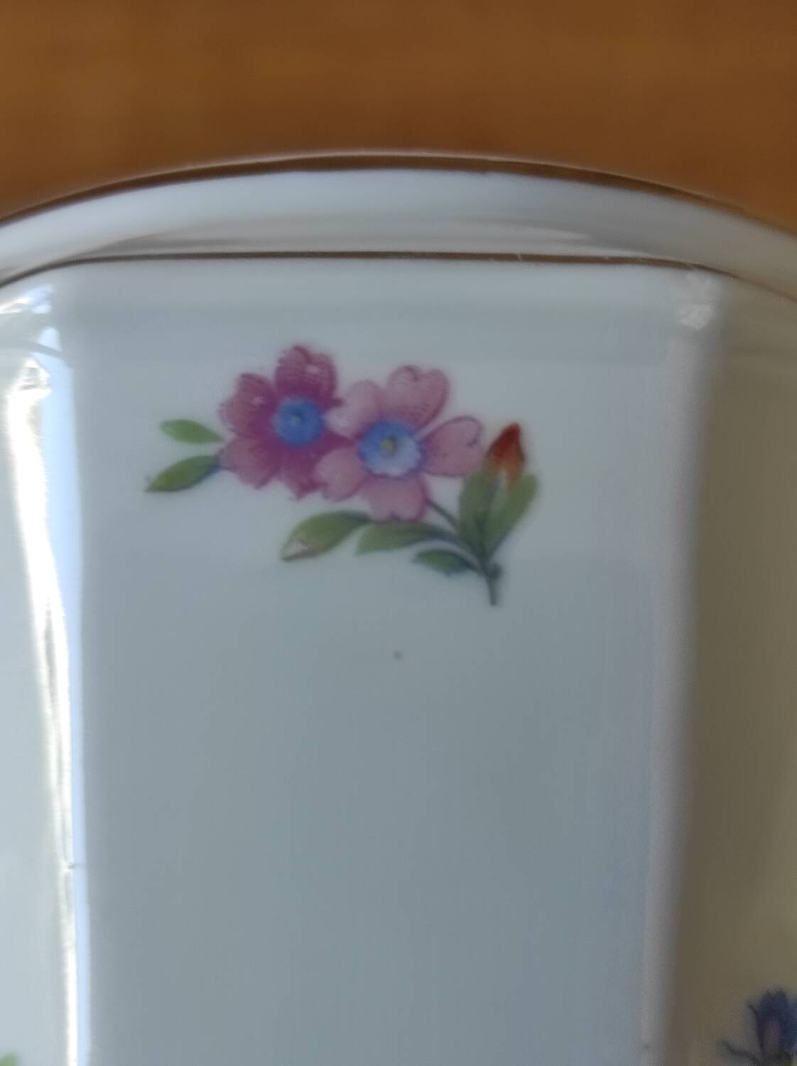 Porcelain sugar bowl with floral decoration