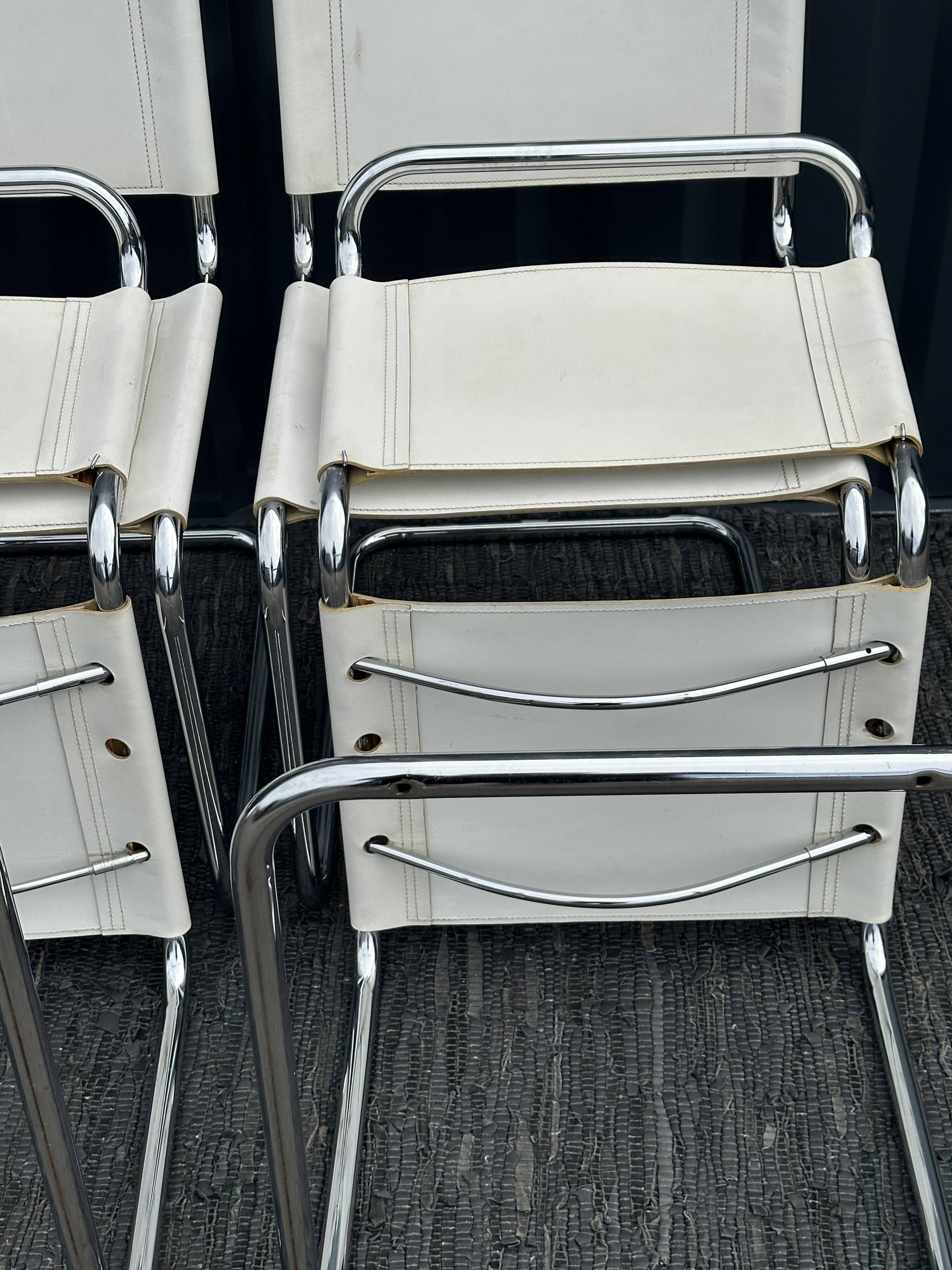 MART STAM CHAISES S 33 ou CANTILEVER ( 4 )