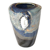 Vase the edge