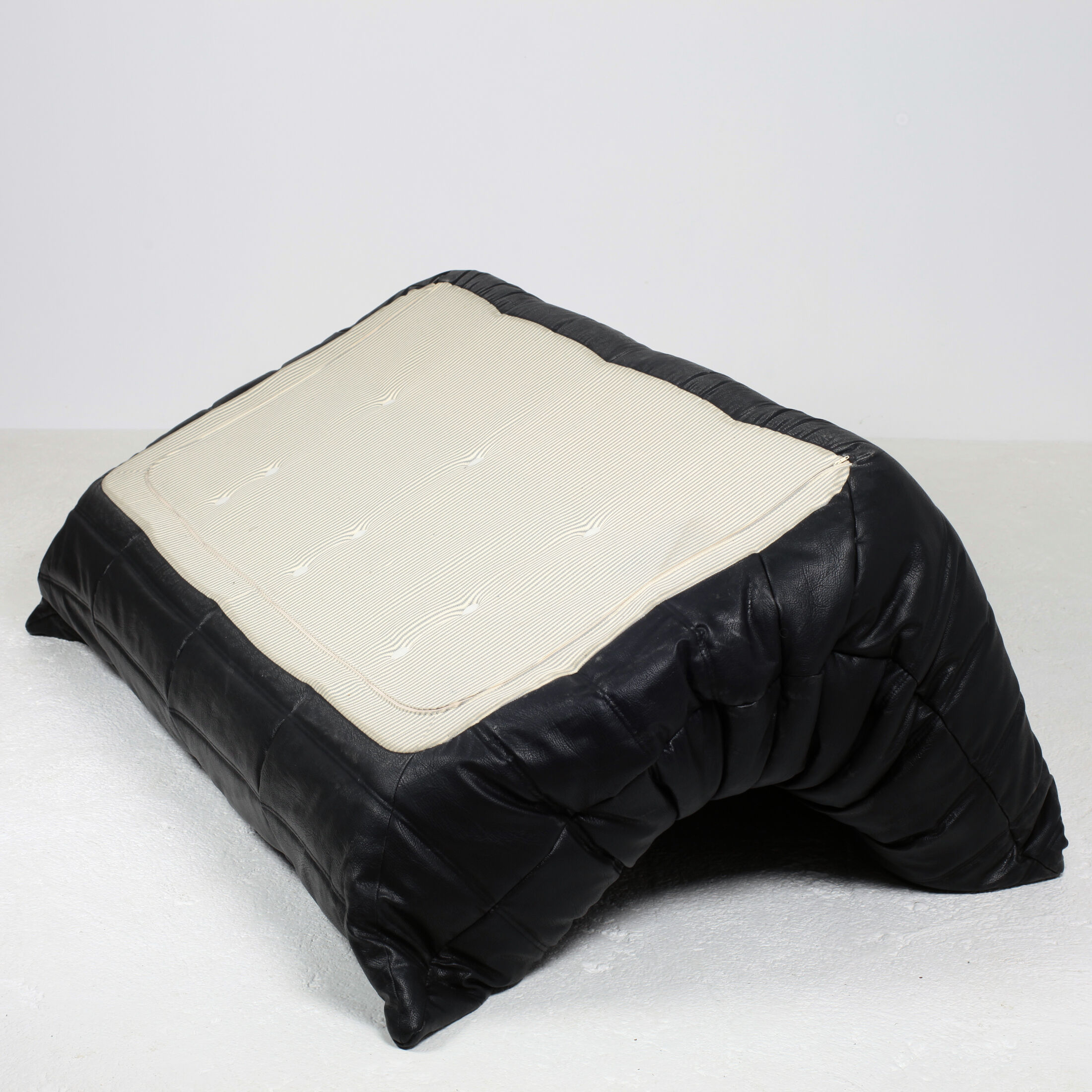 Togo 3 seater sofa by Michel Ducaroy for Ligne Roset