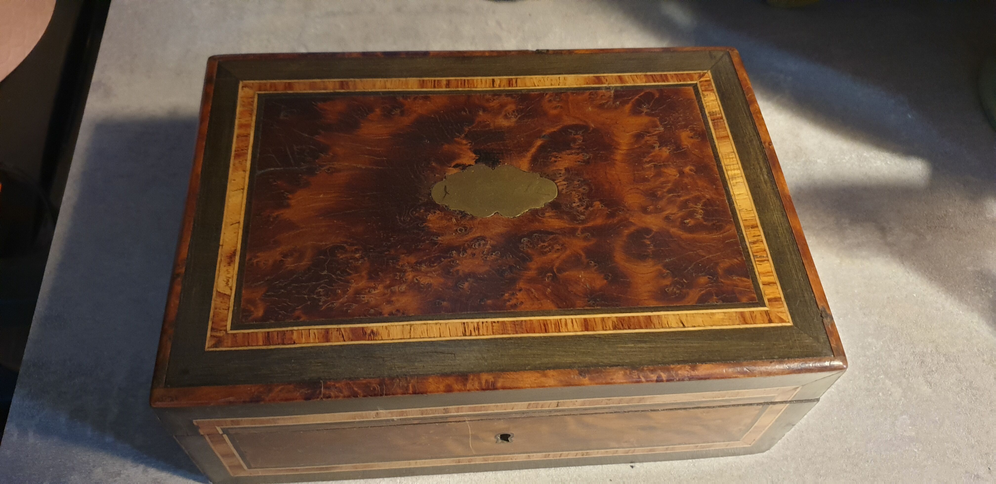 Elm magnifying glass jewelry box