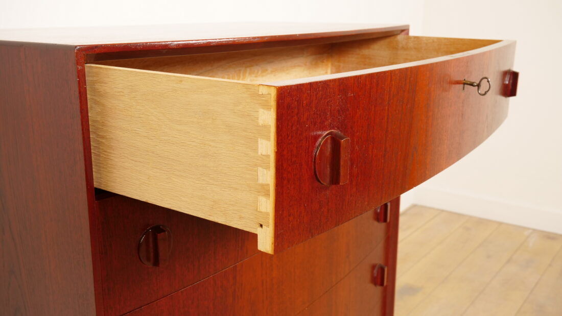 Vintage chest of drawers | 6 drawers | 120 cm | Teak | Henning Kjaernulf