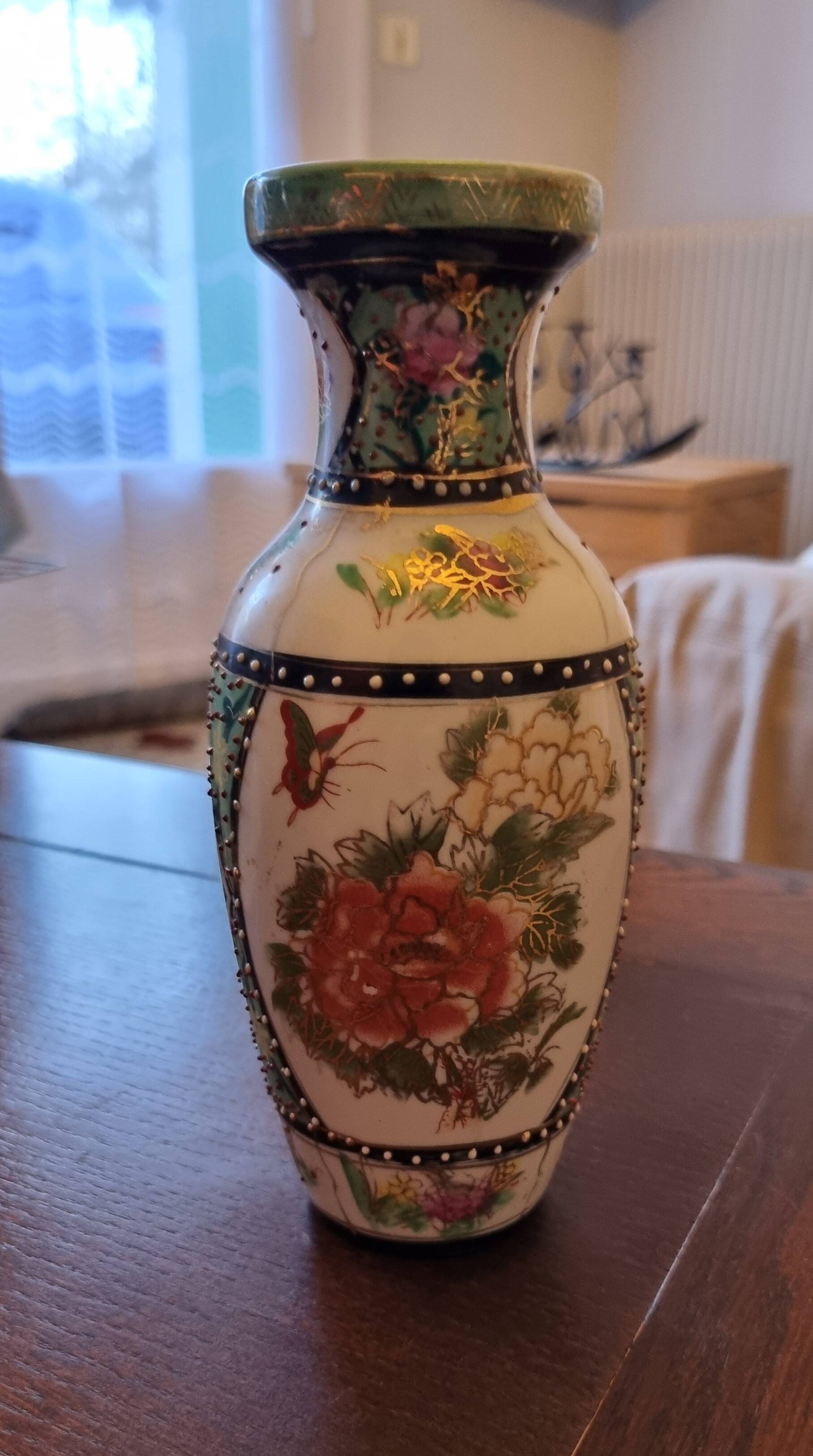 Set of 4 vases in earthenware and terracotta.