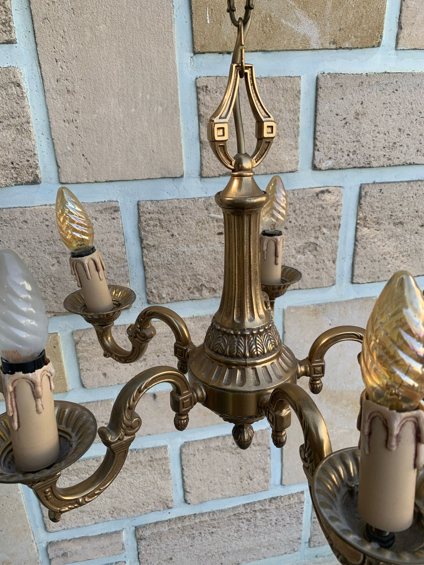 Elegant antique bronze chandelier with 5 light arms, in Louis XV style.