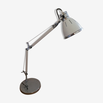 Desk lamp