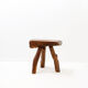 Rustic brutalist tripod stool in wood - Natural shape - 1950s/60s