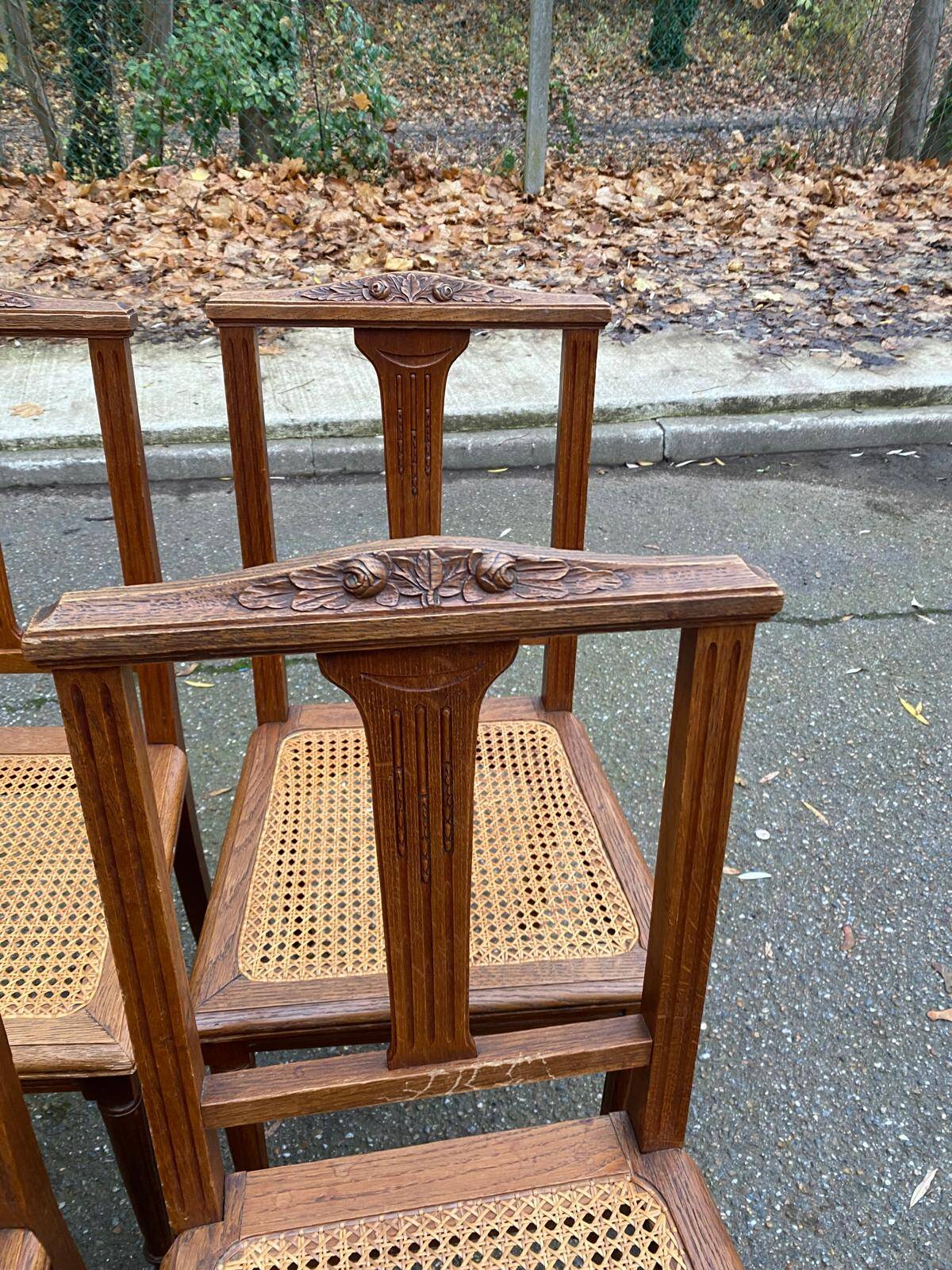 4 chaises art déco chêne massif cannées 1950 avec pieds ronds
