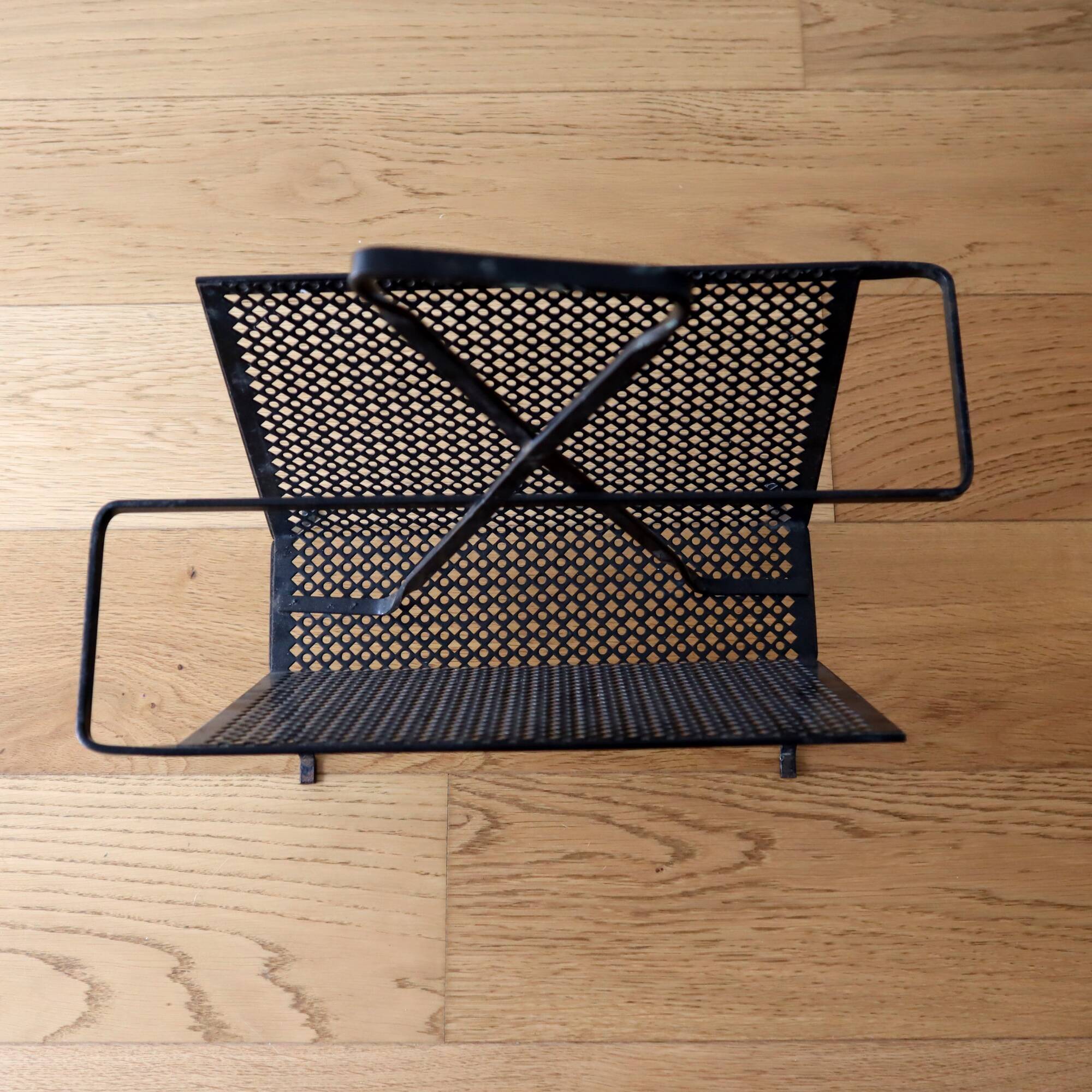 Black magazine holder Mathieu Mategot