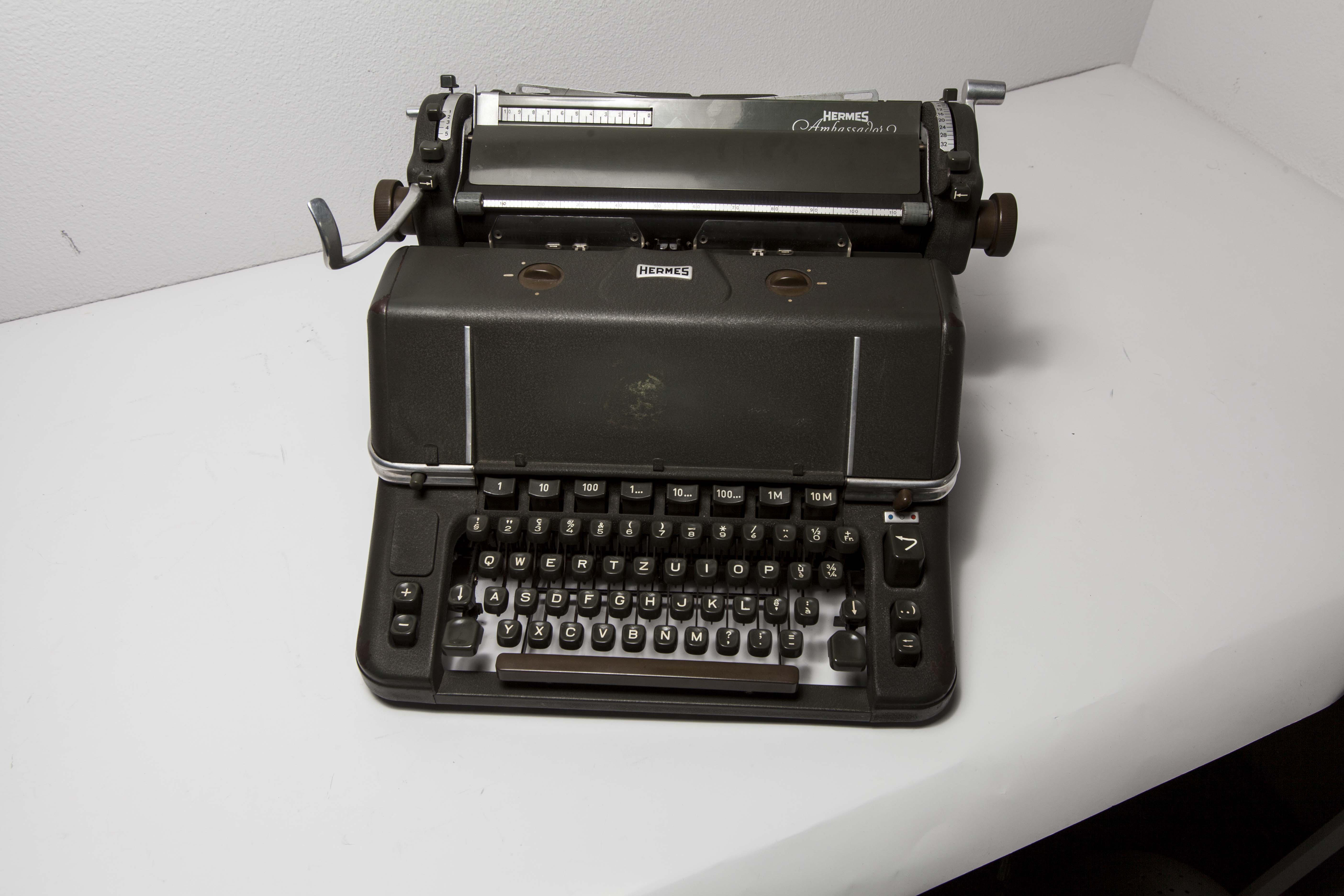 Hermes ambassador typewriter, 1952