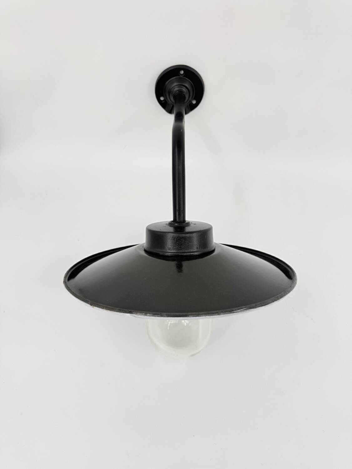 Court lamp