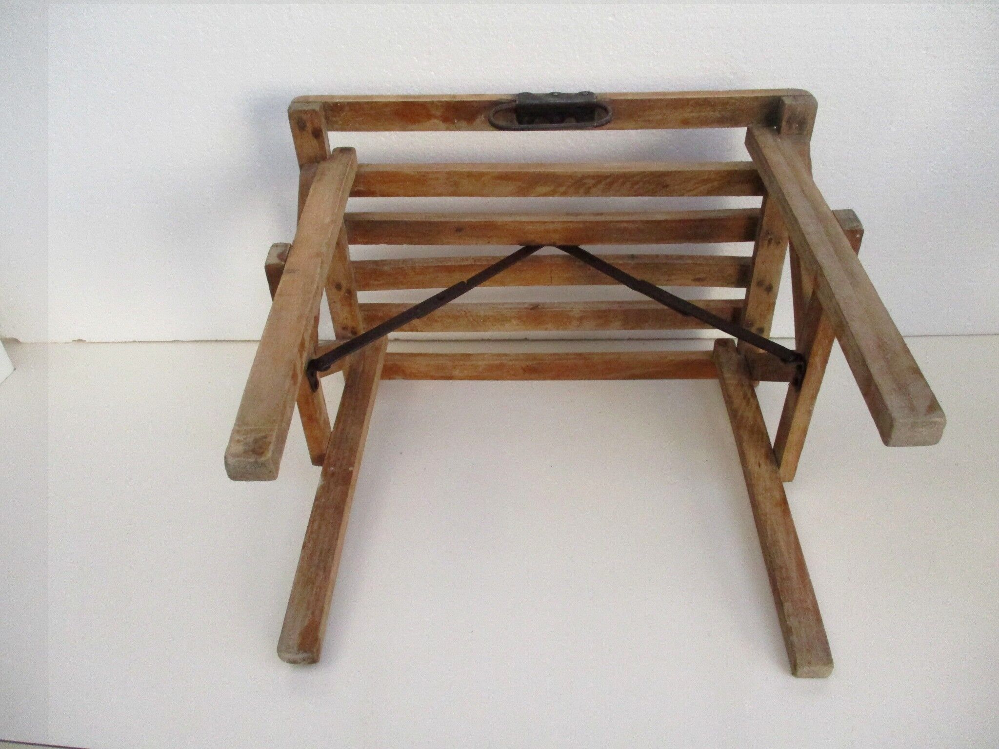 Siège pliant ancien en bois