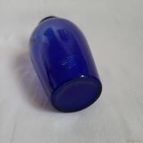 Vase en verre bleu