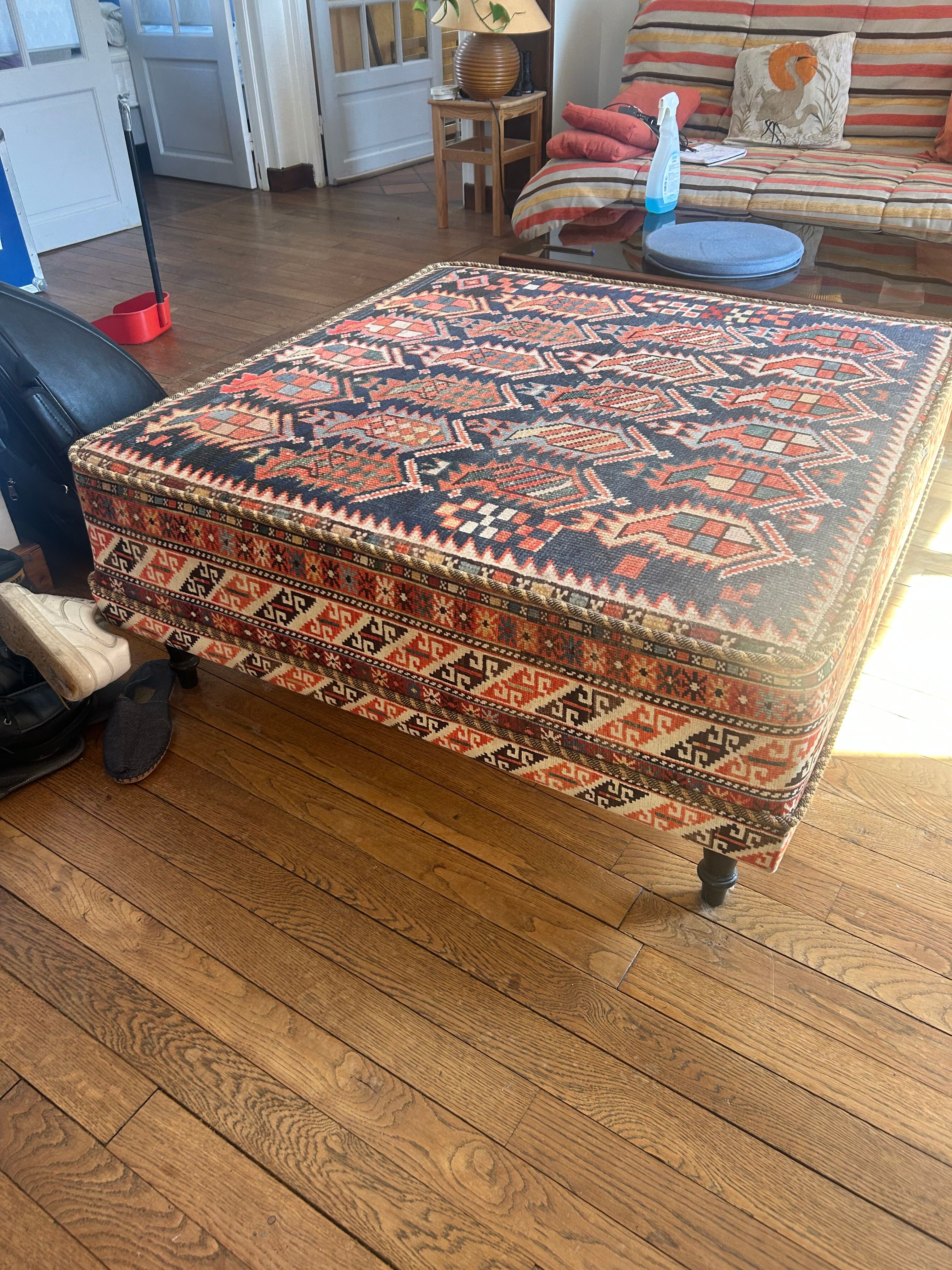 Large wool pouf