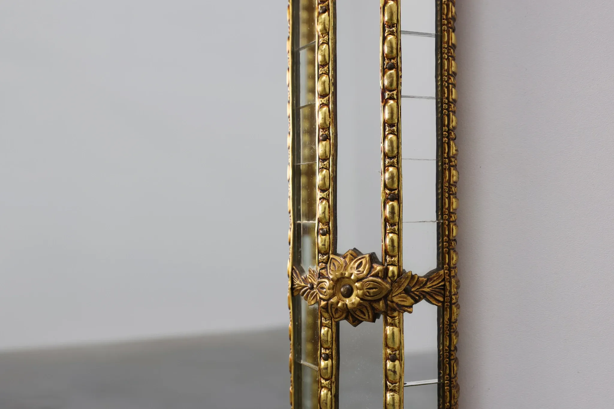 Venetian Style Arched Mirror with Gilt Beaded and Glass Frame, Italy, 20th