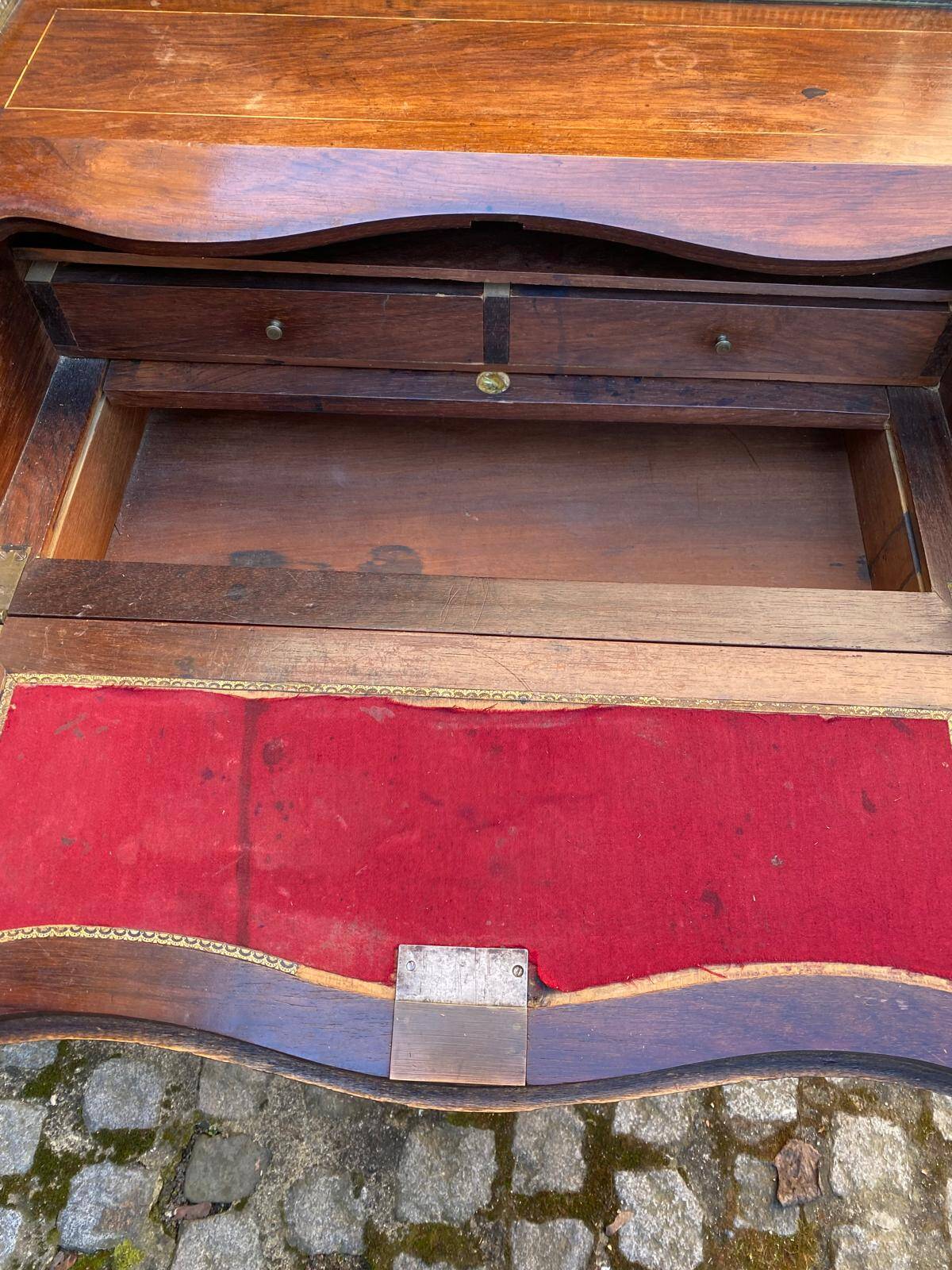 Louis XV sloping desk with gilded marquetry in Napoleon III period